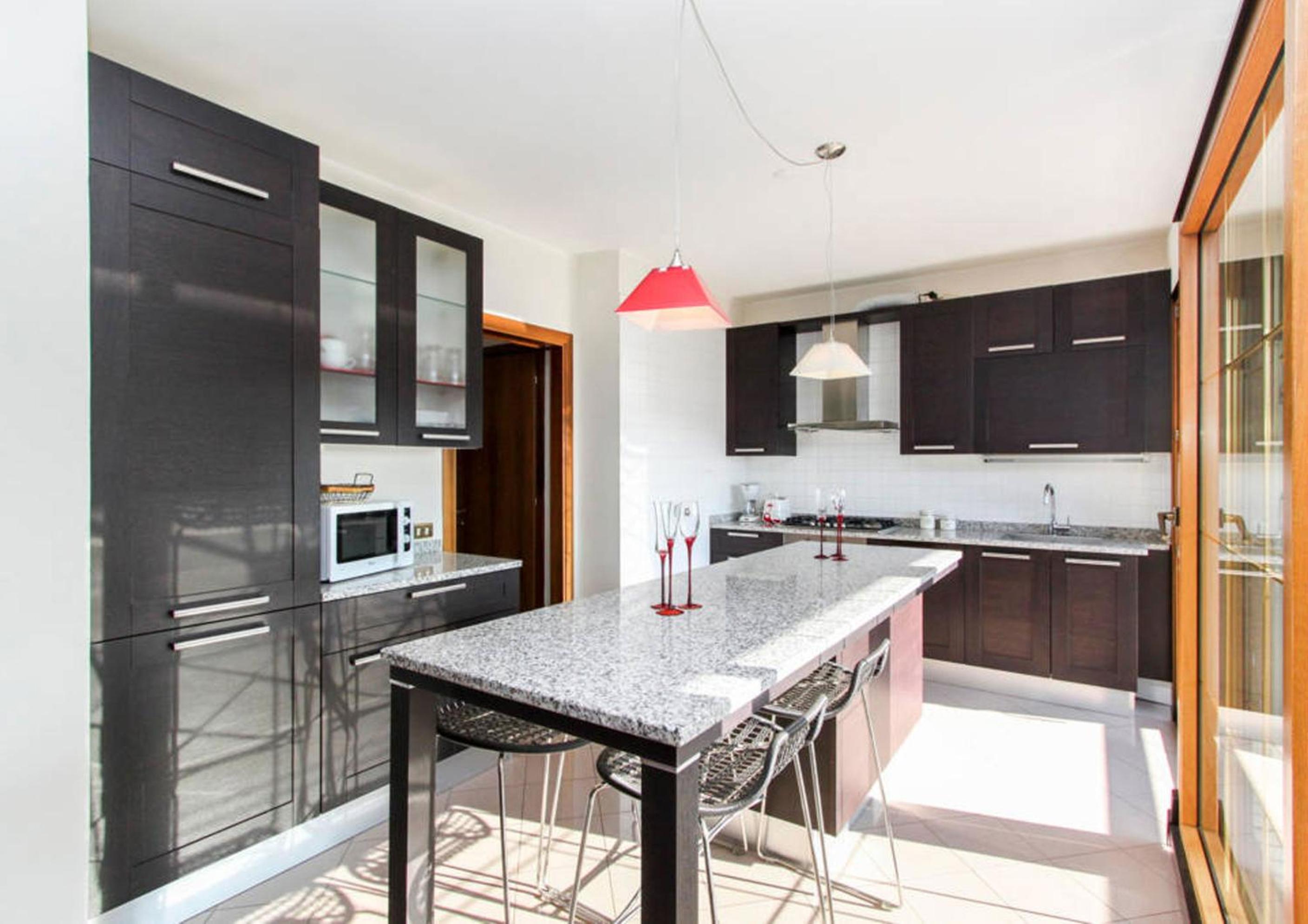 Two-Bedroom Apartment with Terrace - Via Virgilio photo 3