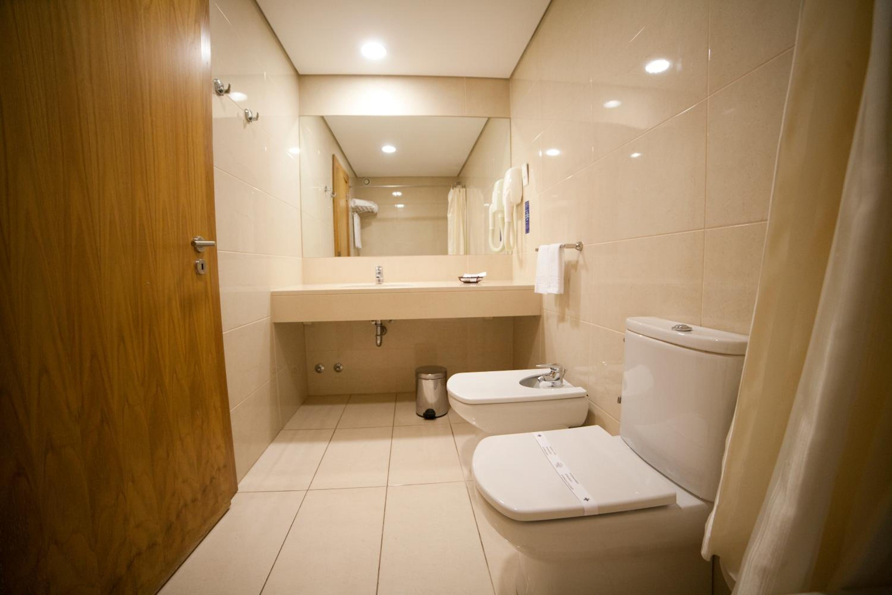 Twin Room - Photo 6