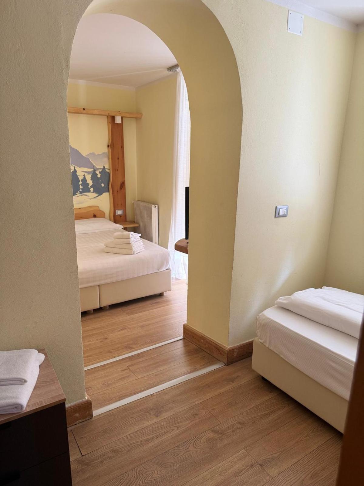 Basic Triple Room