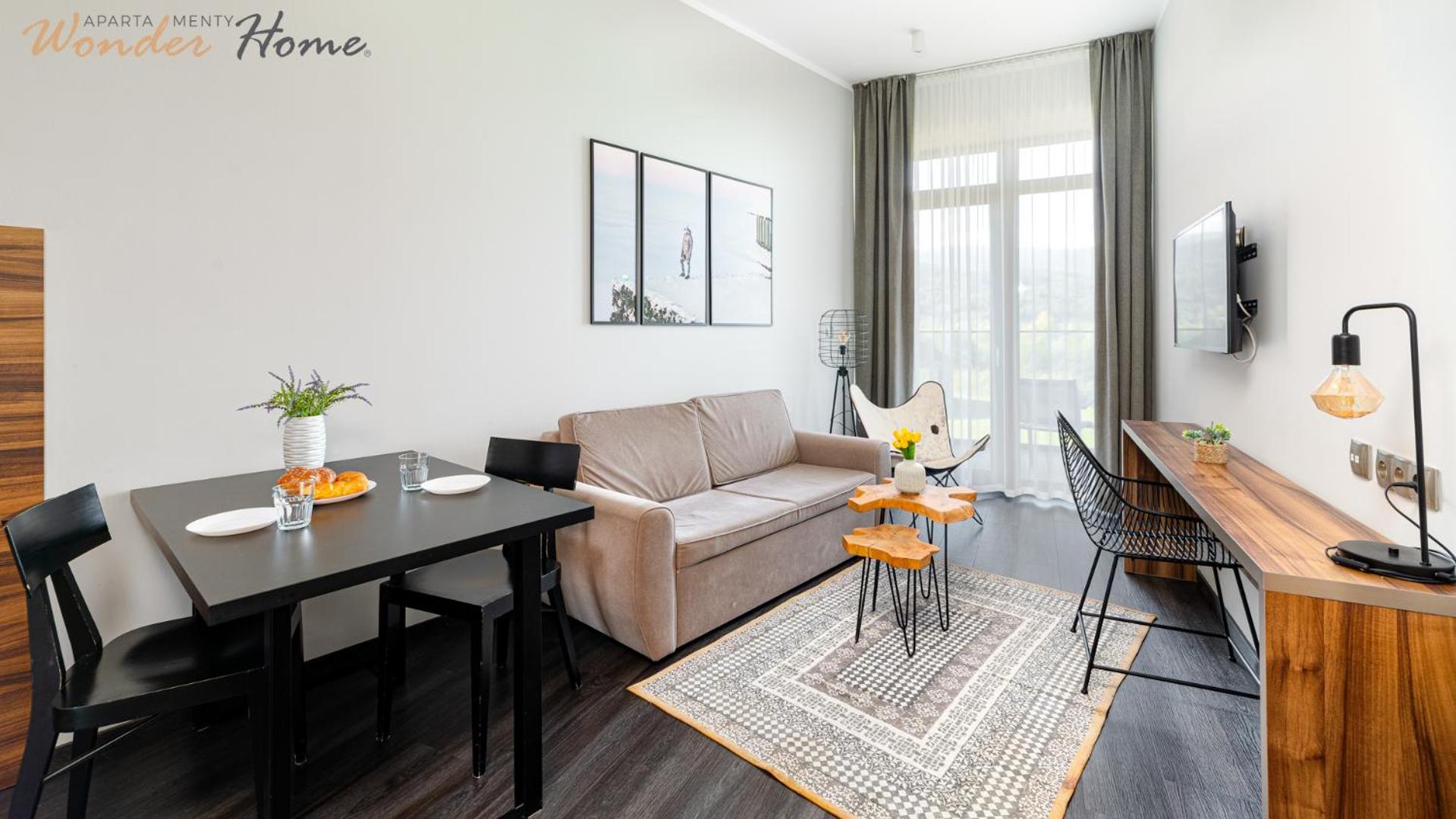 One-Bedroom Apartment with Balcony photo 2