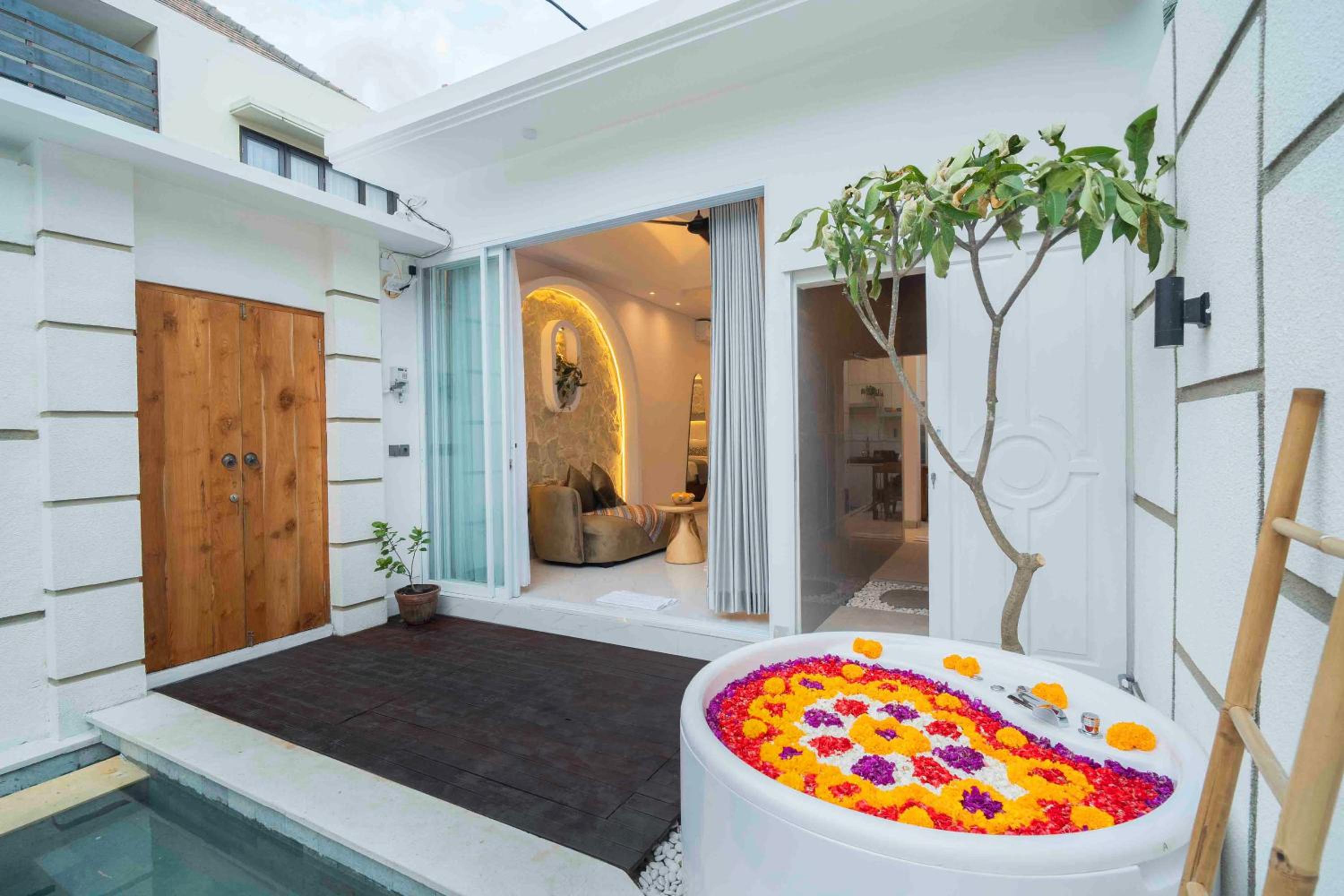 One-Bedroom Villa With Private Pool & Jacuzzi photo 1
