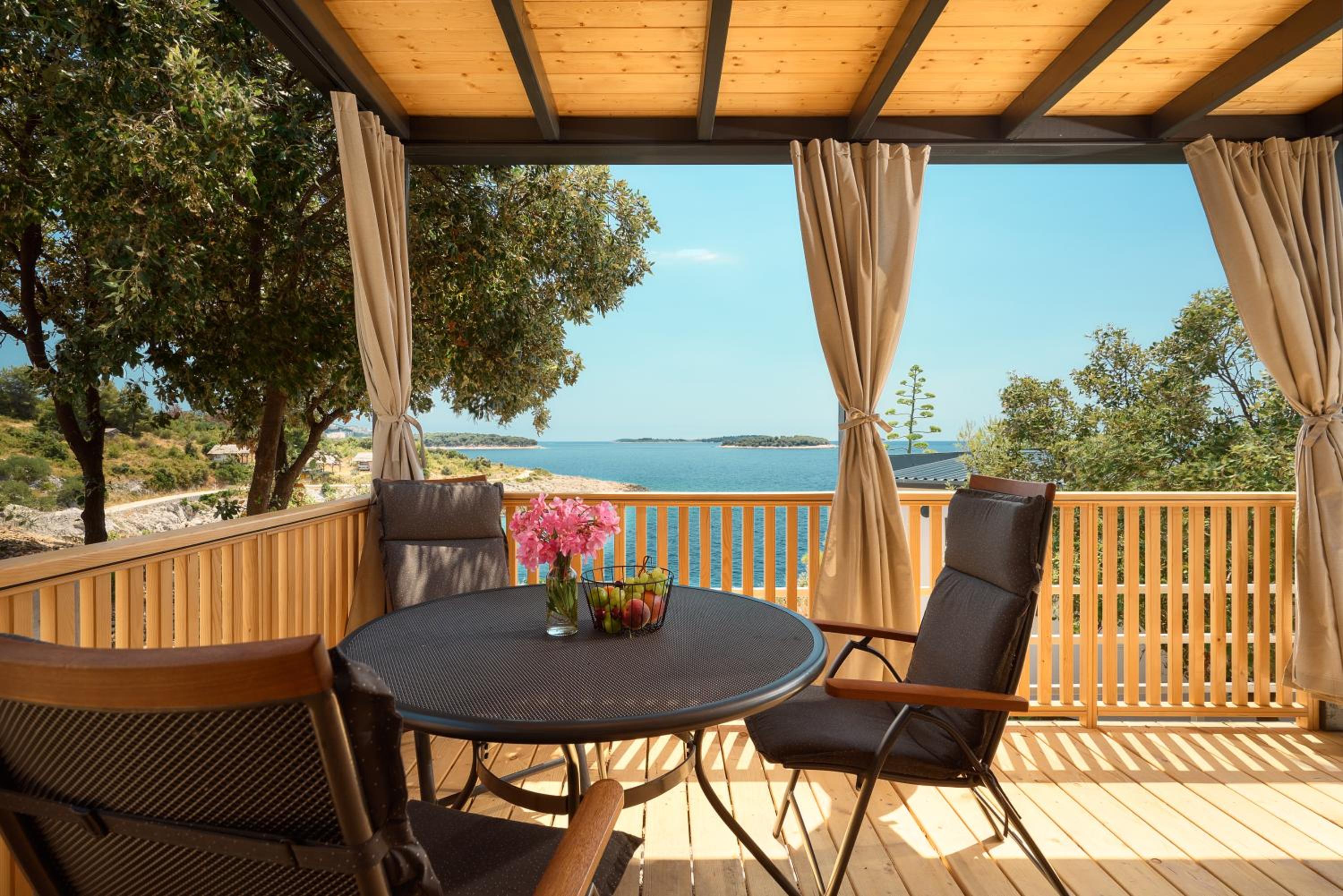 Premium One-Bedroom Mobile Home with Terrace and Sea View