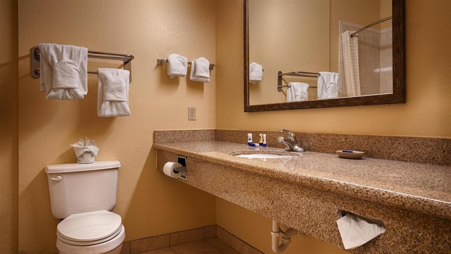 2 Queen Beds Non Smoking - Photo 6