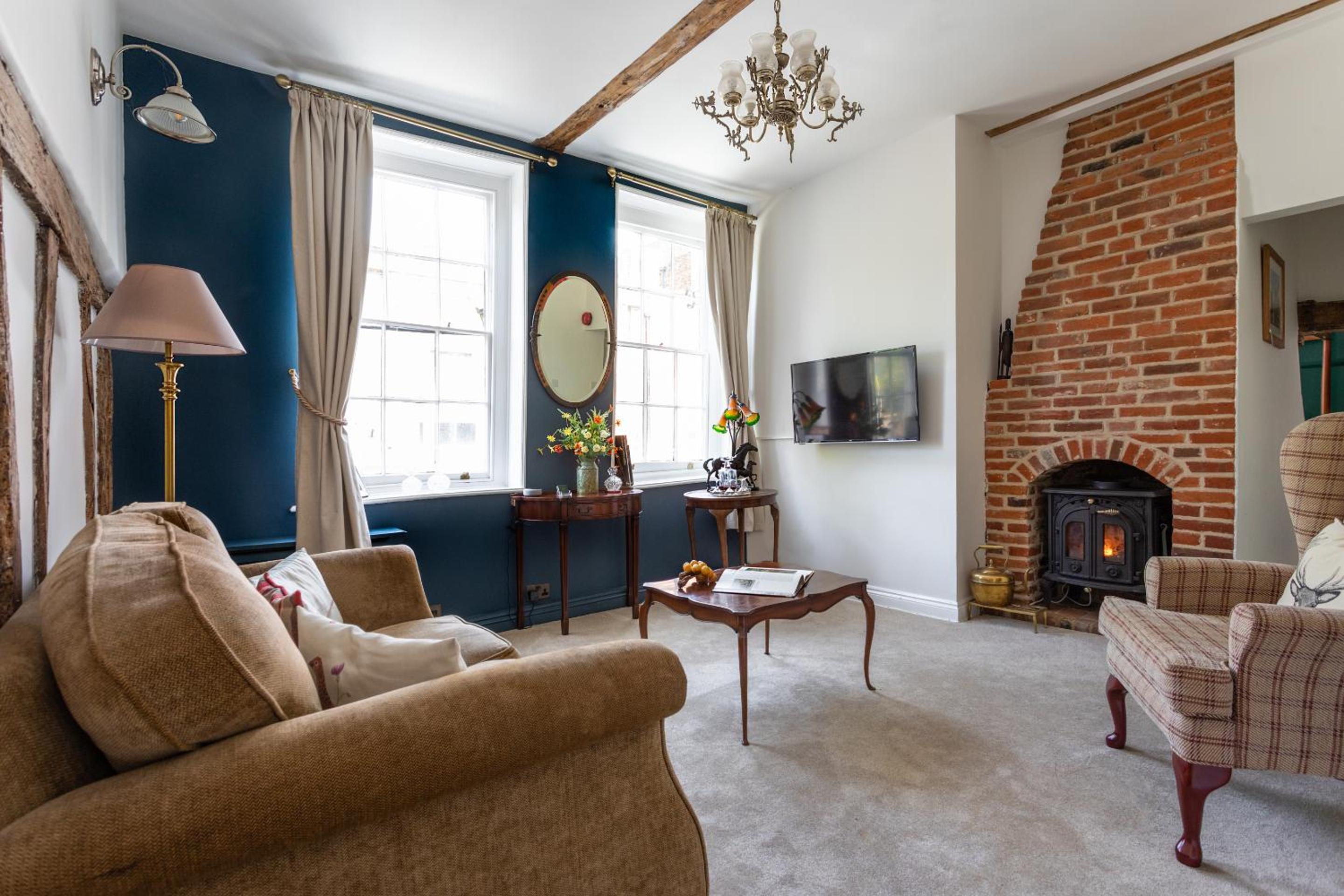 One-Bedroom Apartment - Photo 16