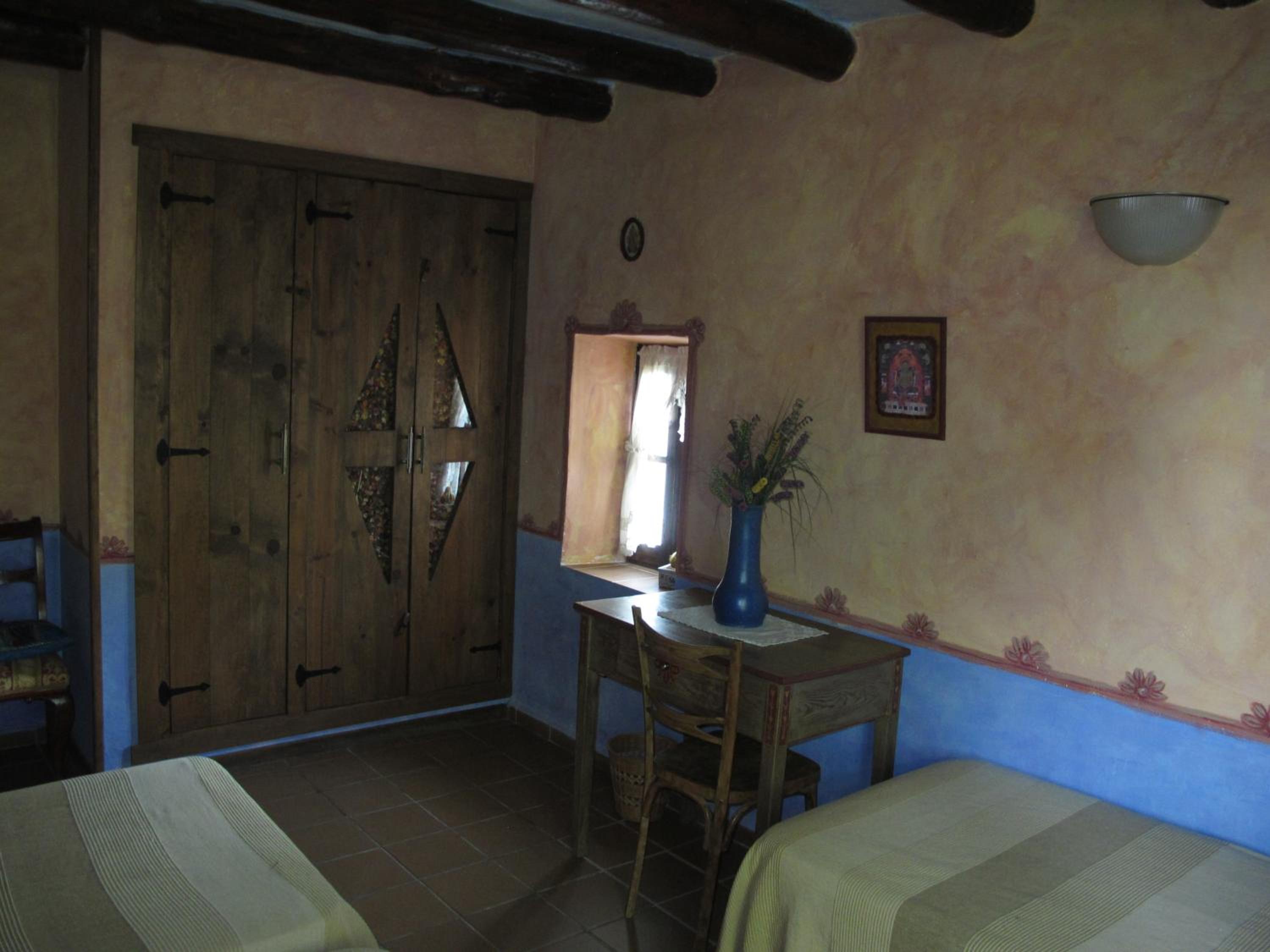Twin Room - Photo 1