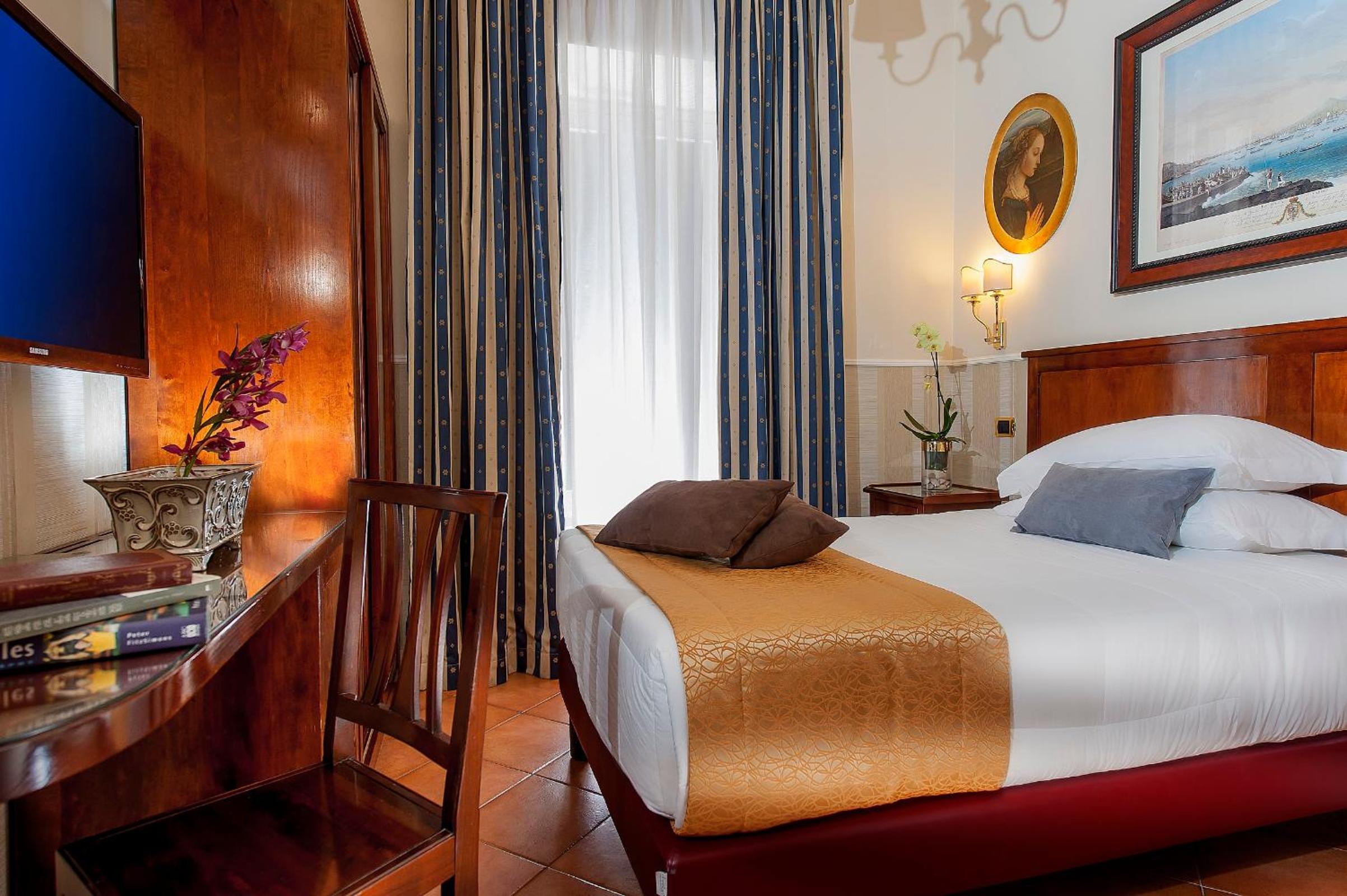 Double or Twin Room with Private Bathroom photo 1