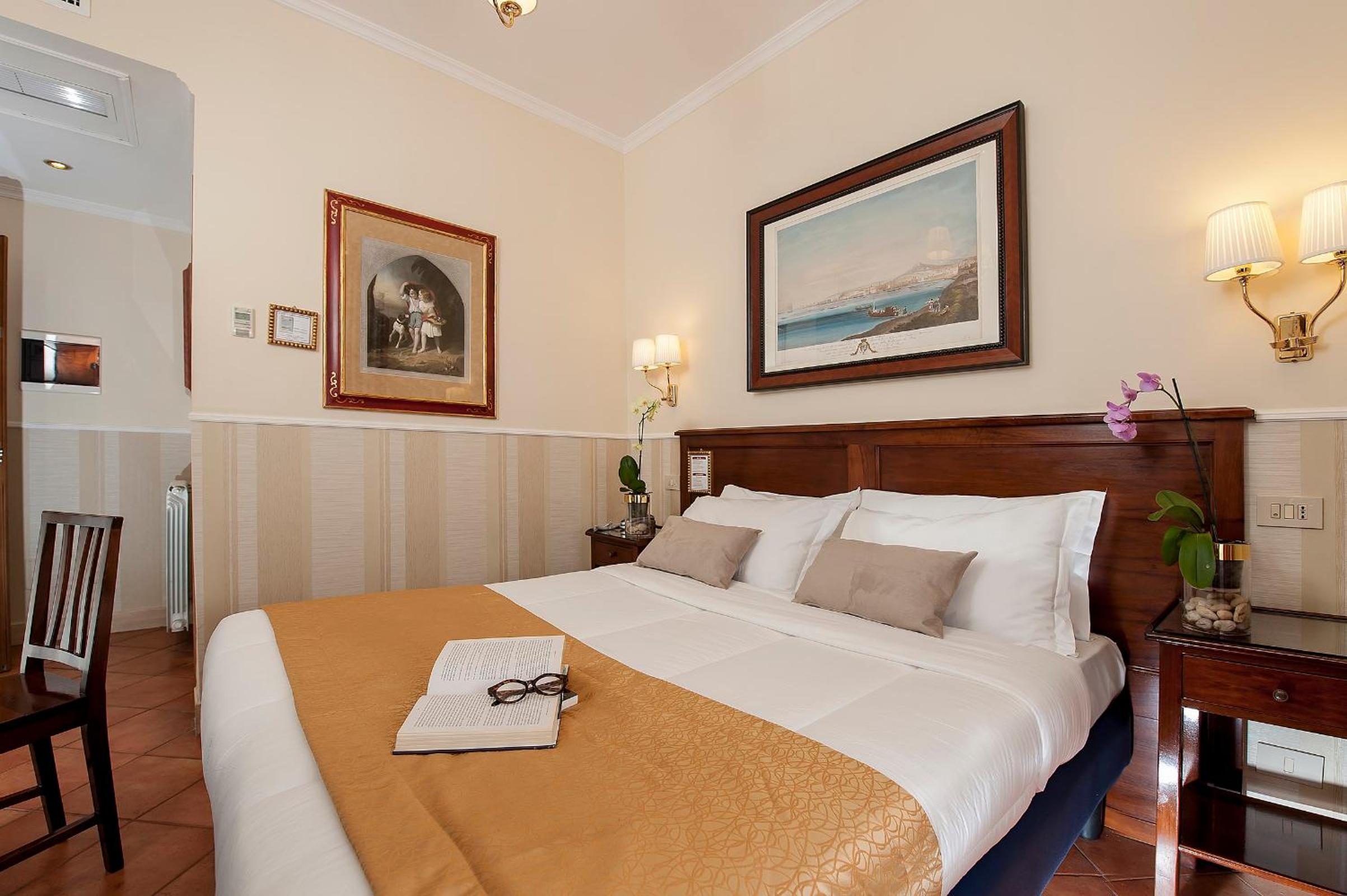 Double or Twin Room with Private Bathroom photo 1
