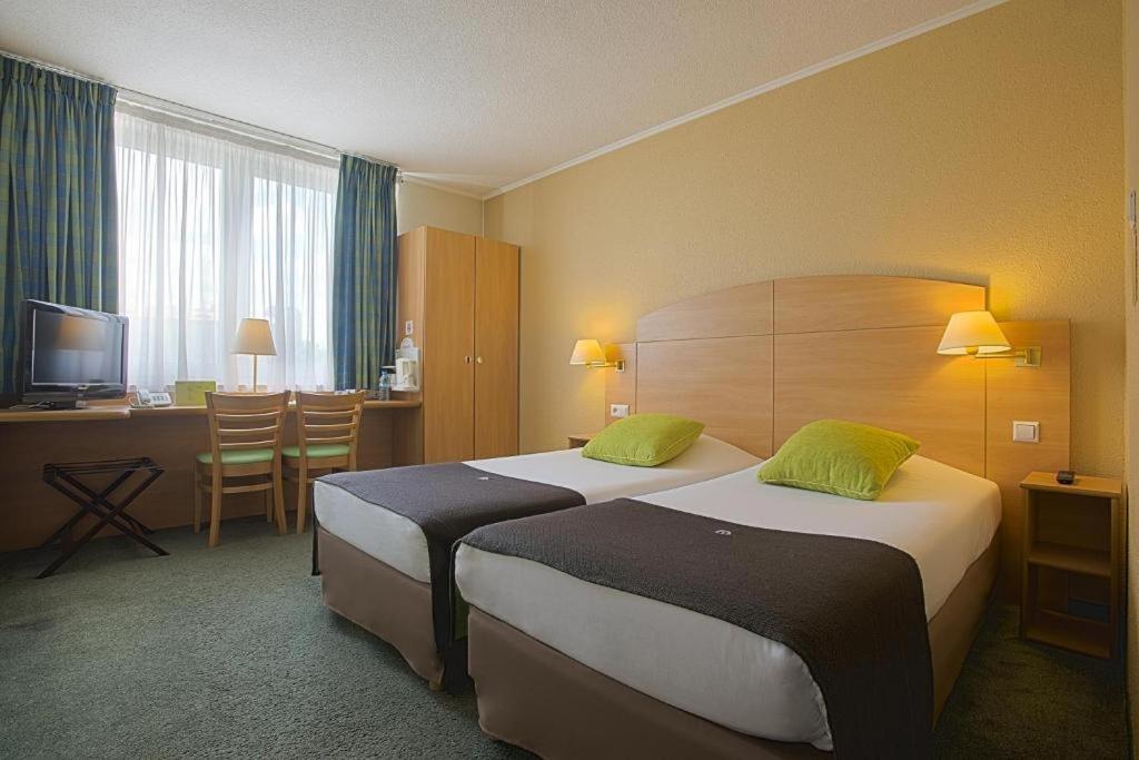 Standard Room - 2 Single Beds - Photo 5