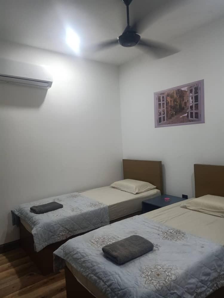 Budget Twin Room photo 3
