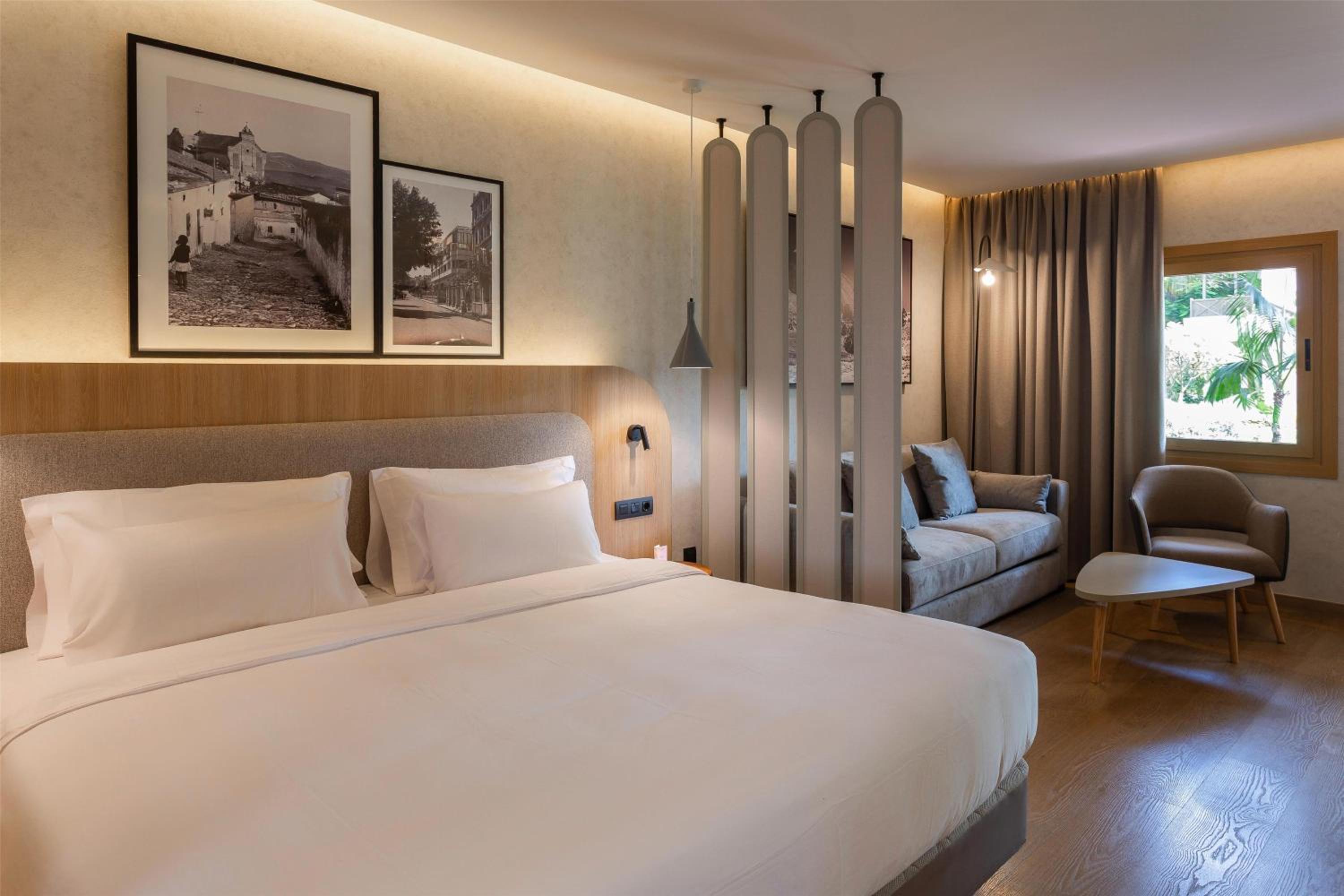 Junior Suite - Balcony - Photo 12