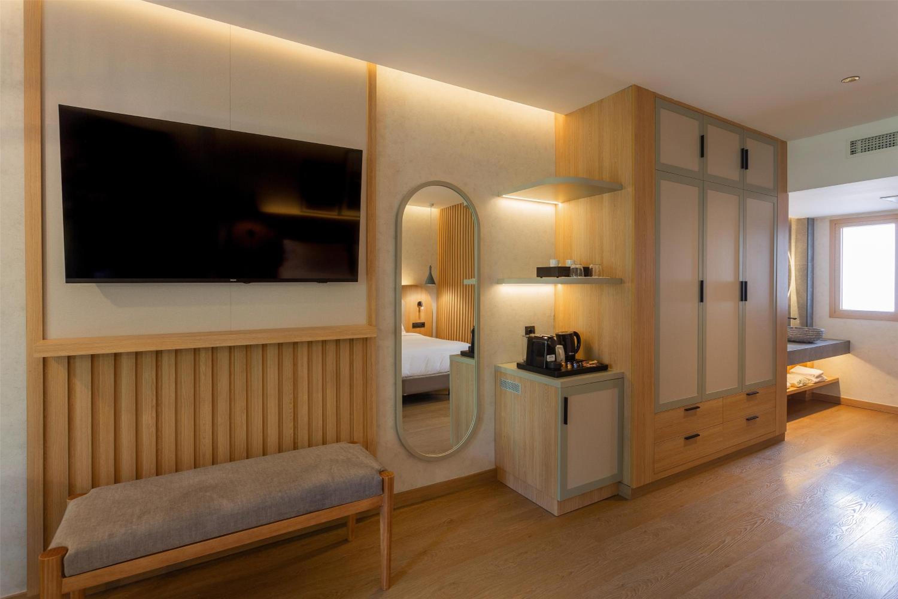 Junior Suite - Balcony - Photo 9