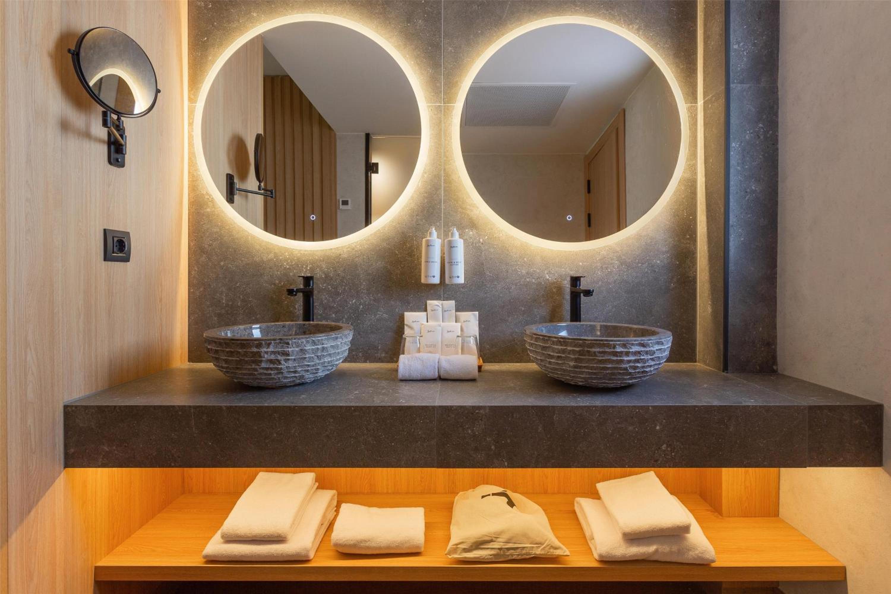One-Bedroom Apartment - Photo 10