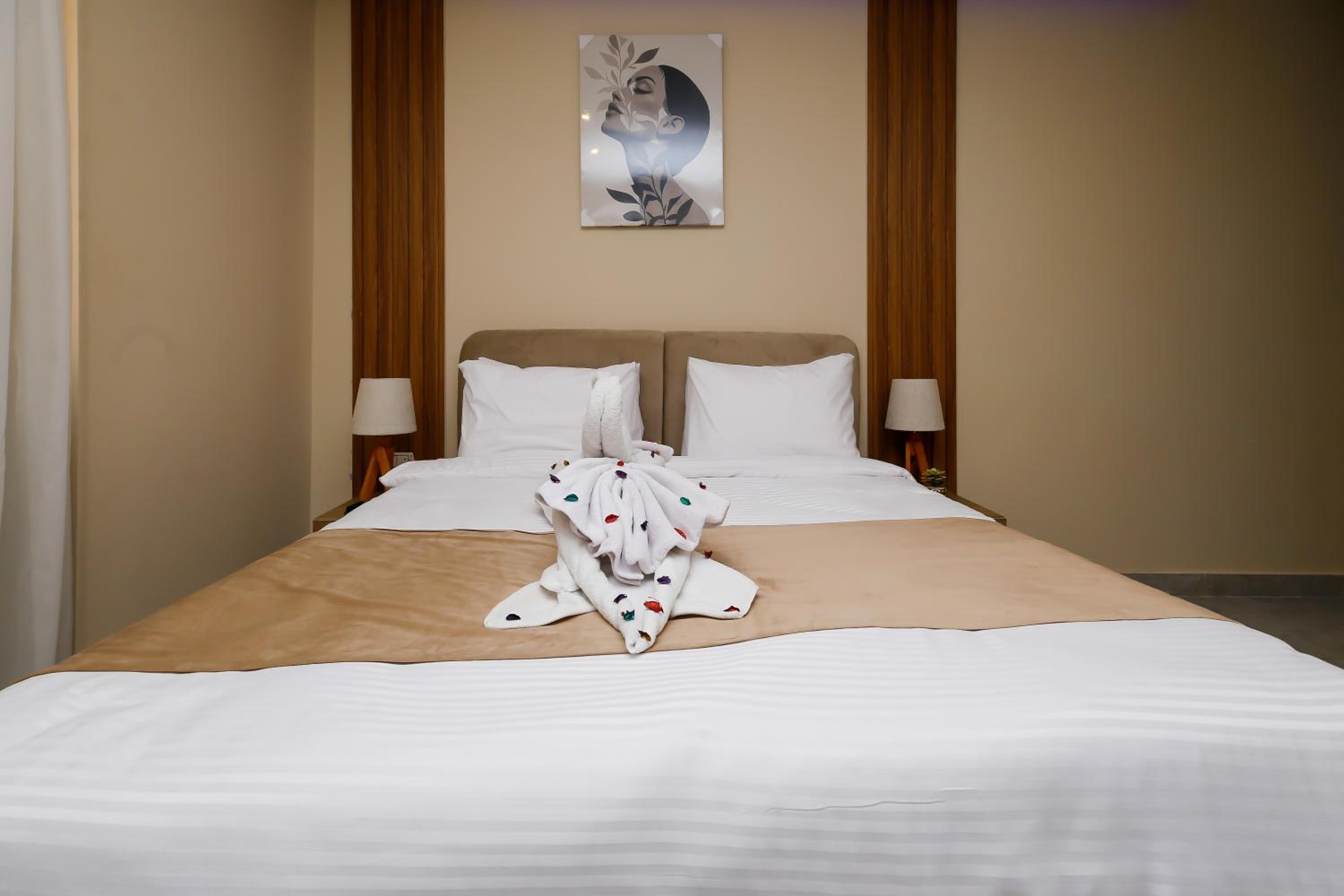 King Room with Pyramids view