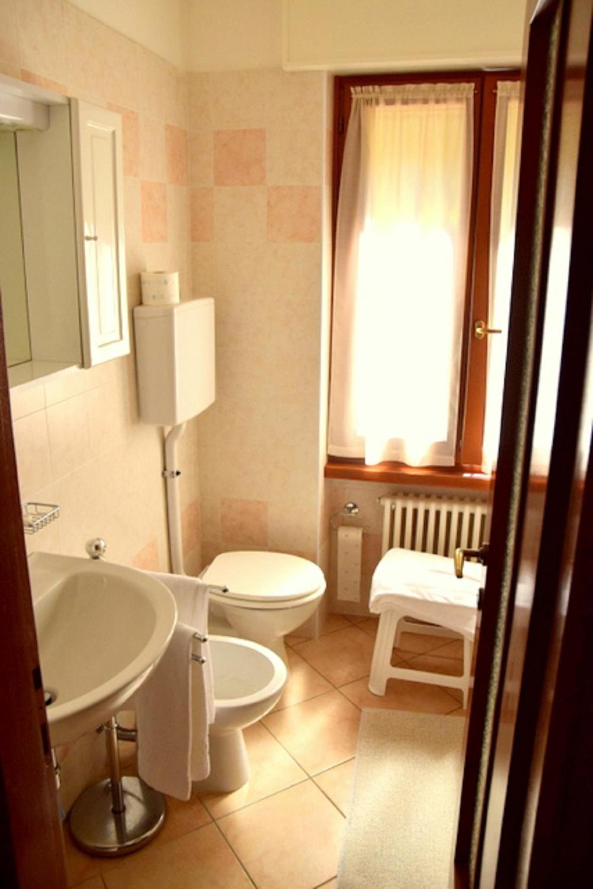 Triple Room - Photo 20