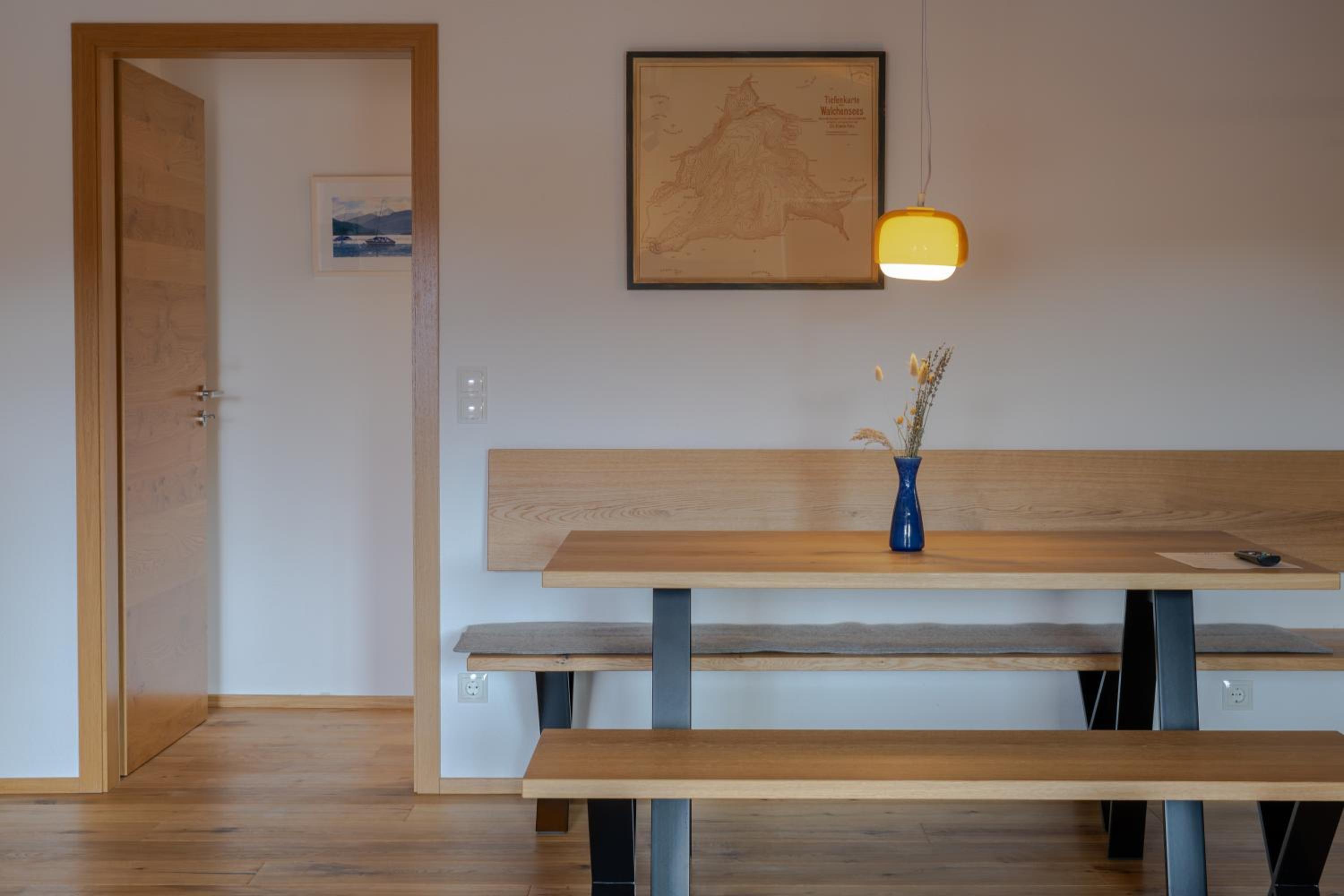 Apartment with Mountain View