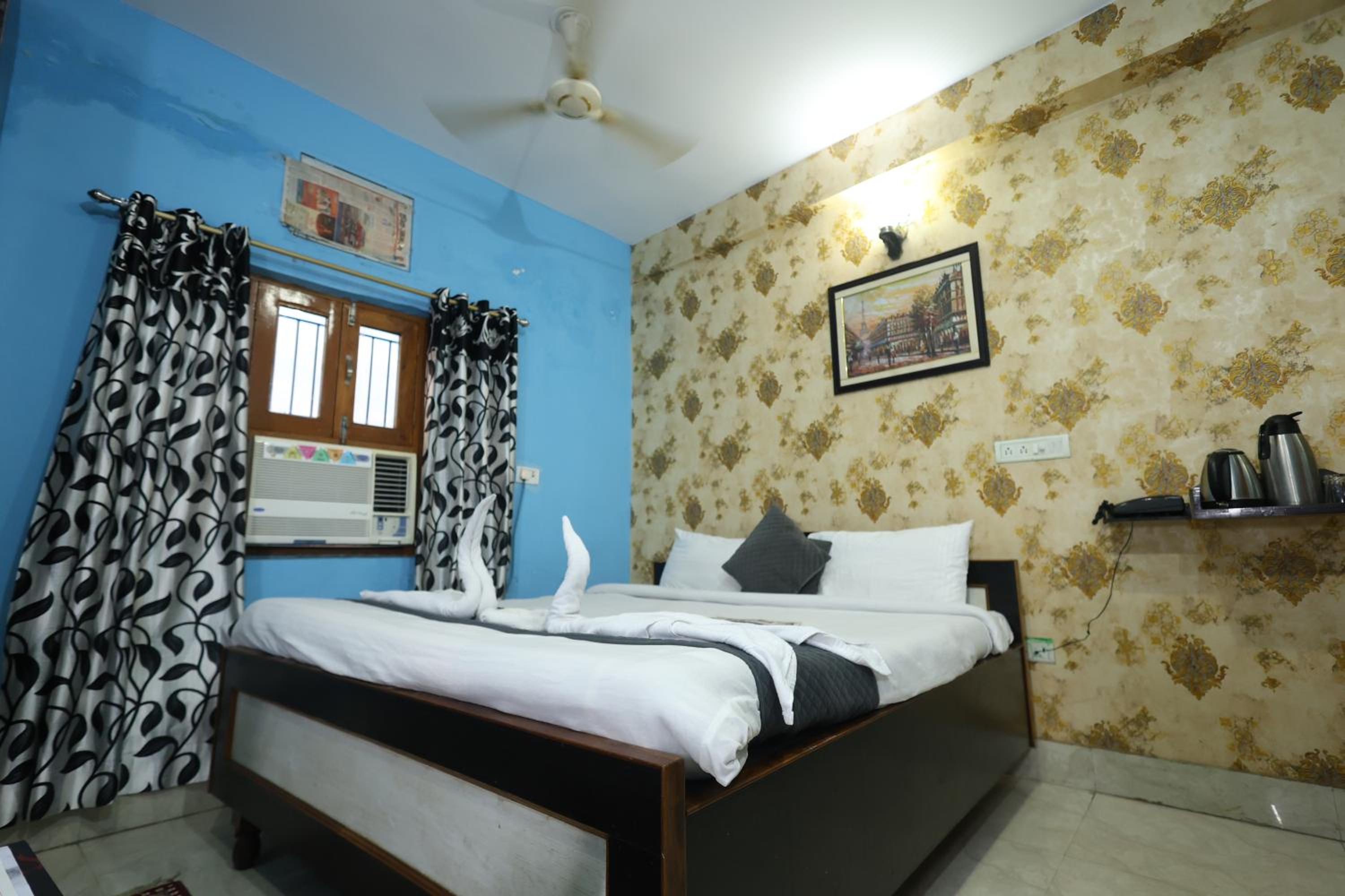 Standard King Room photo 3