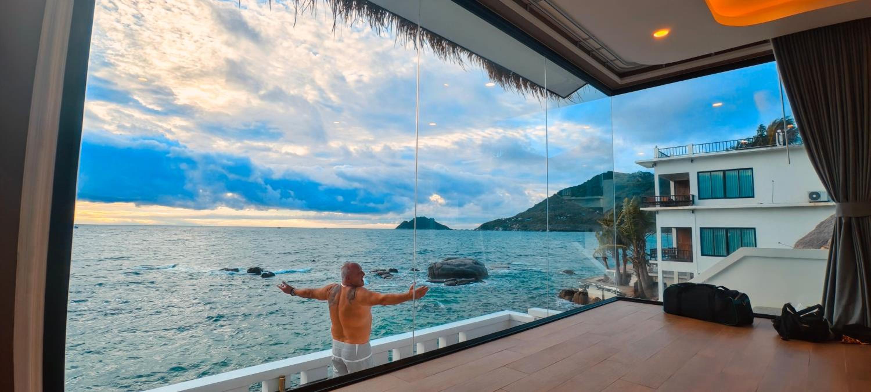 Junior Suite with Ocean View photo 2