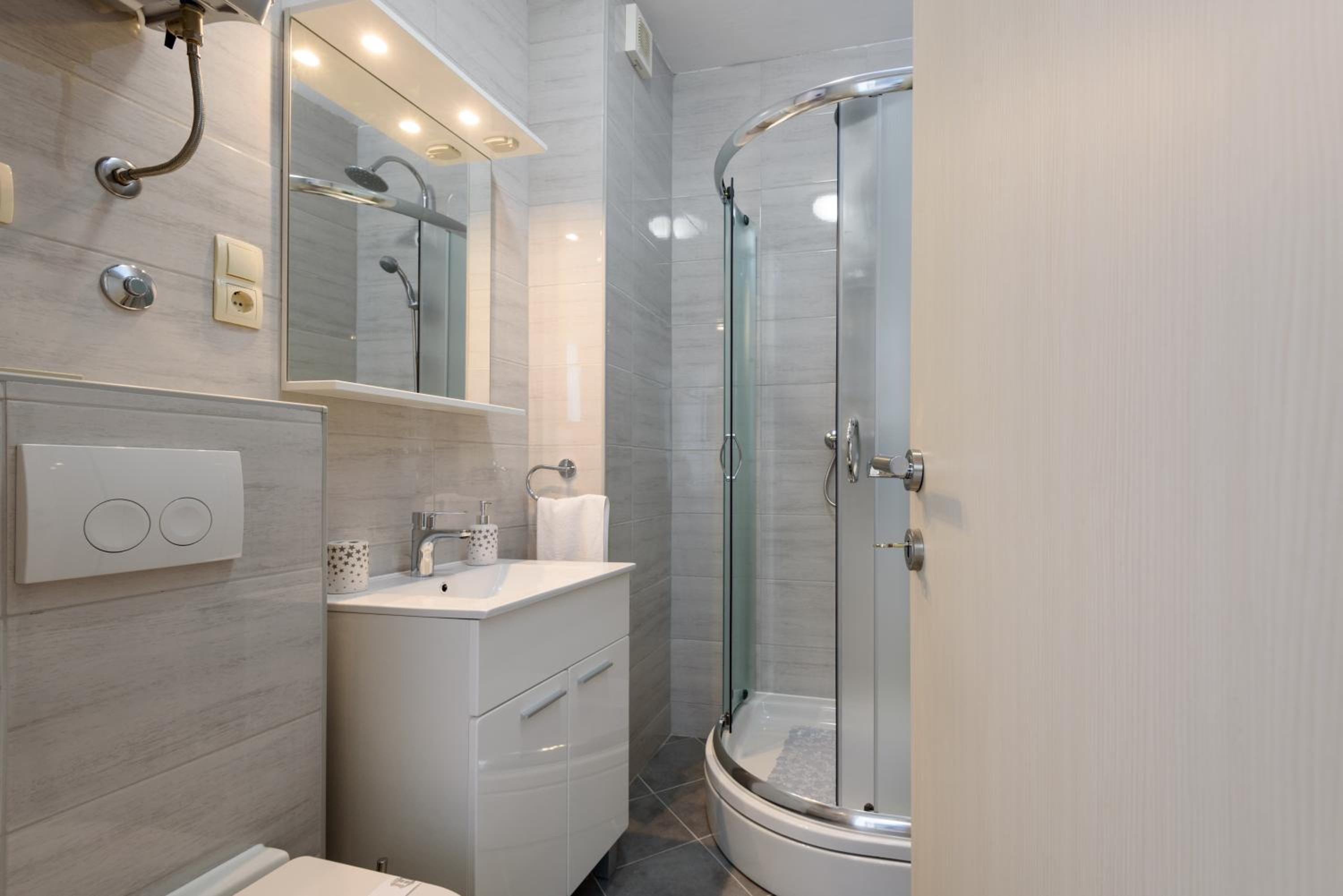 Studio Apartment - Photo 6