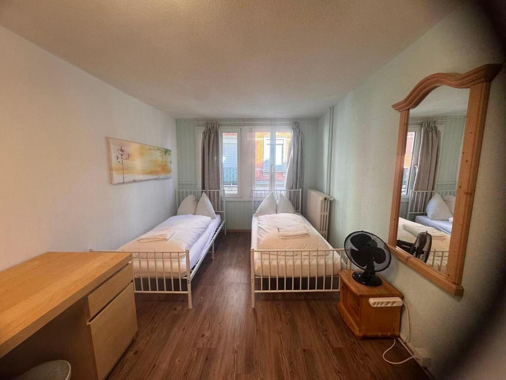 Twin Room with Private Bathroom photo 1