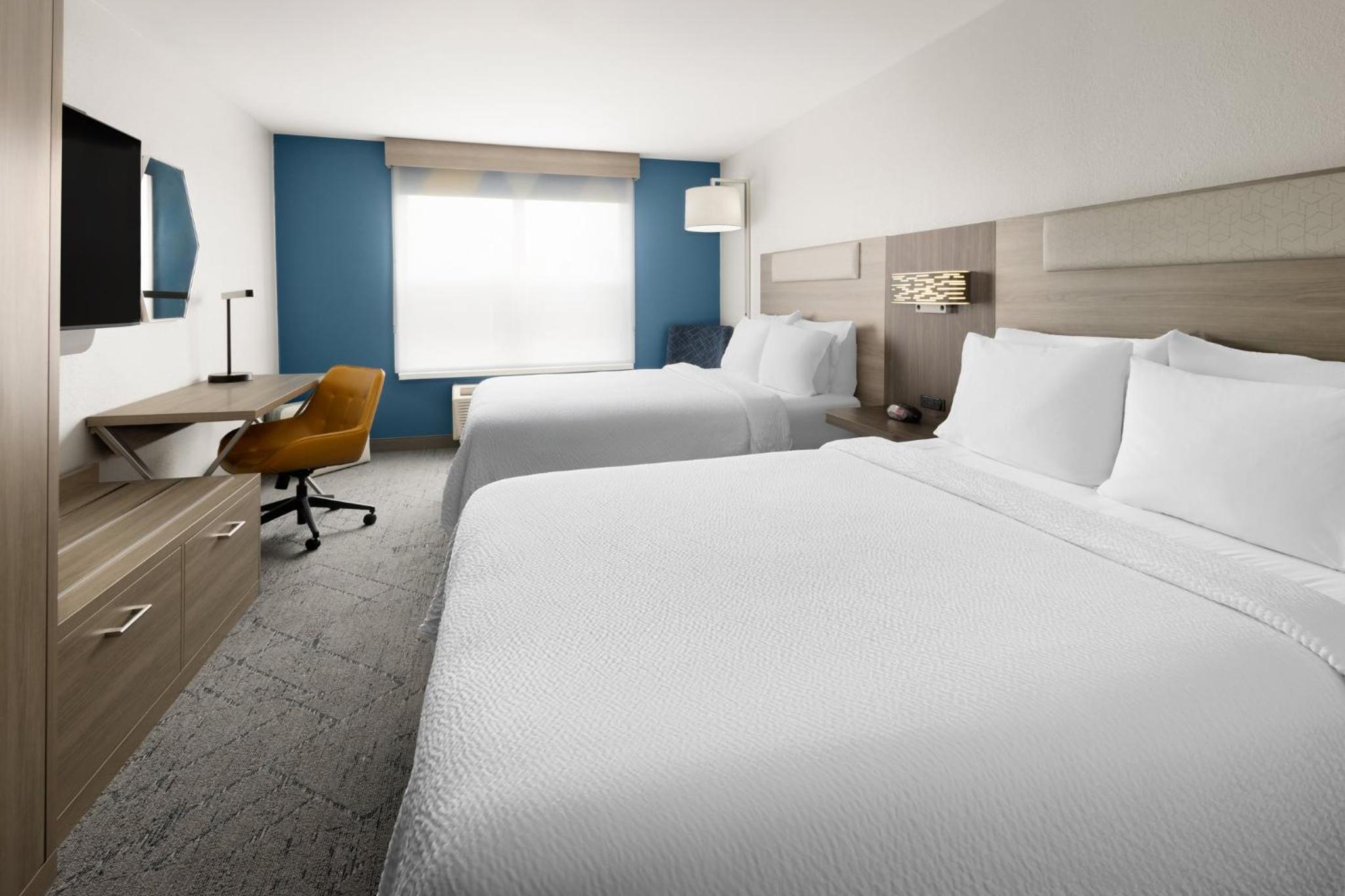 Twin Room - Mobility Access/Hearing Accessible - Photo 1