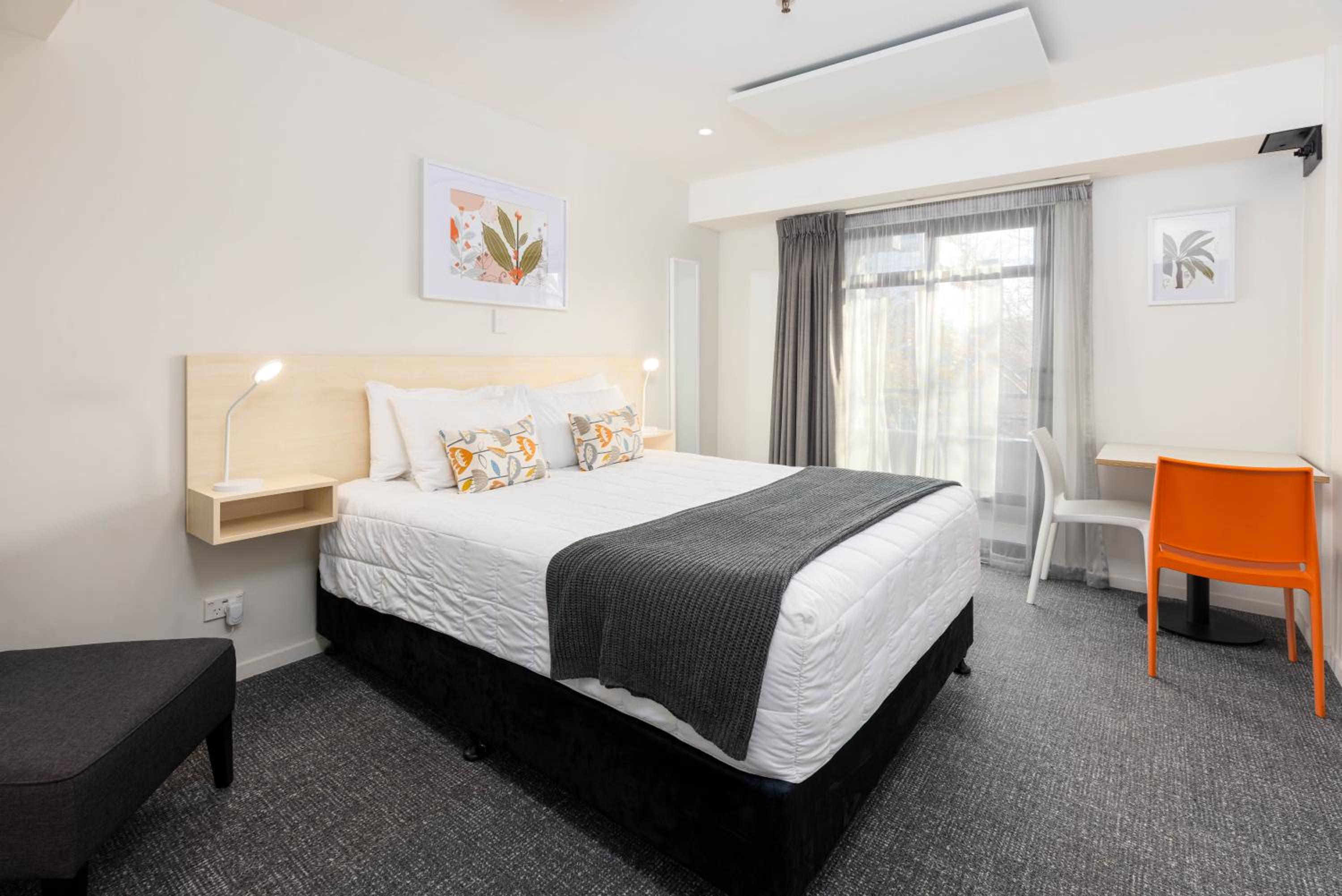 Classic Queen Room