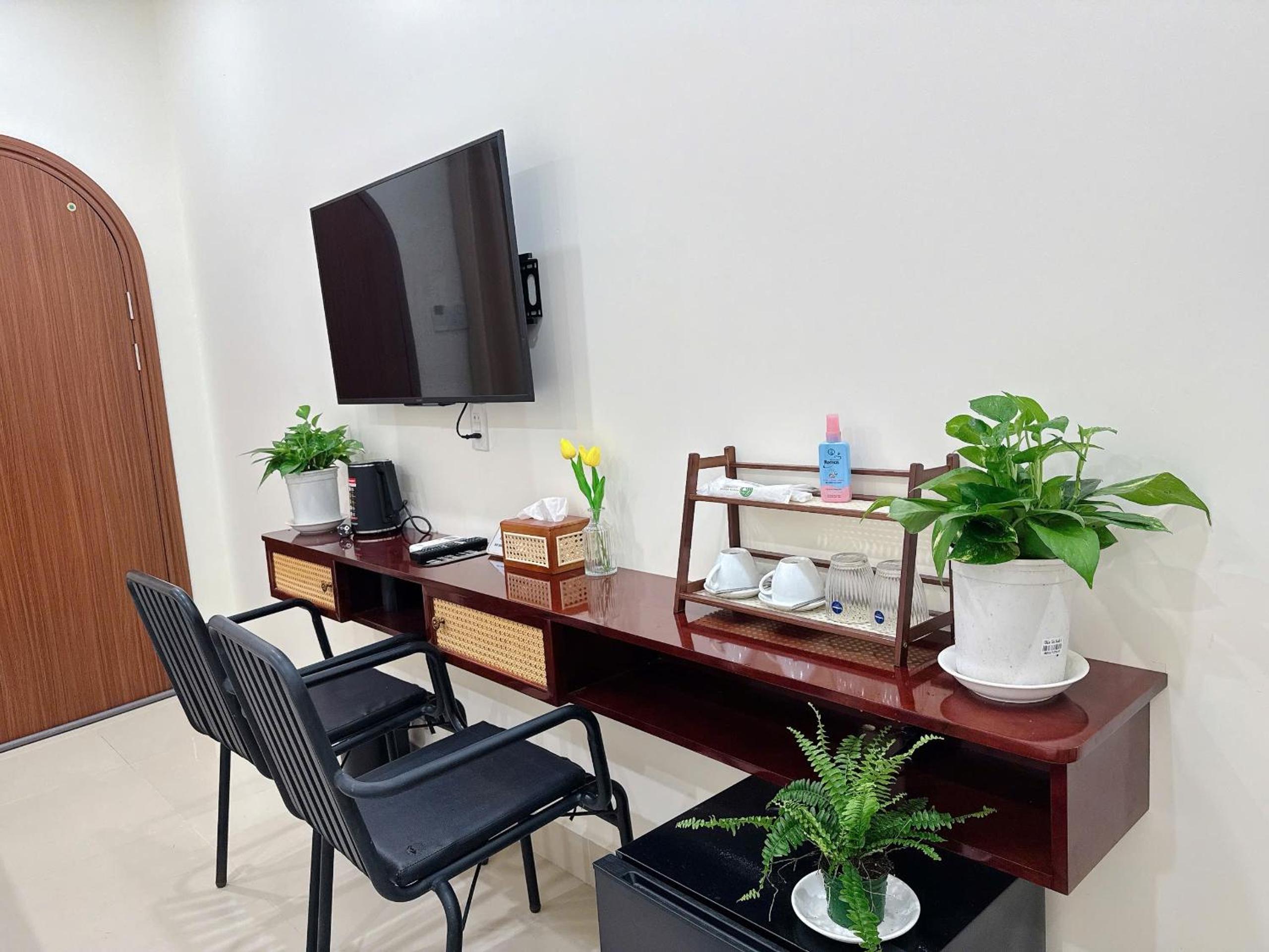 Economy Twin Room photo 2