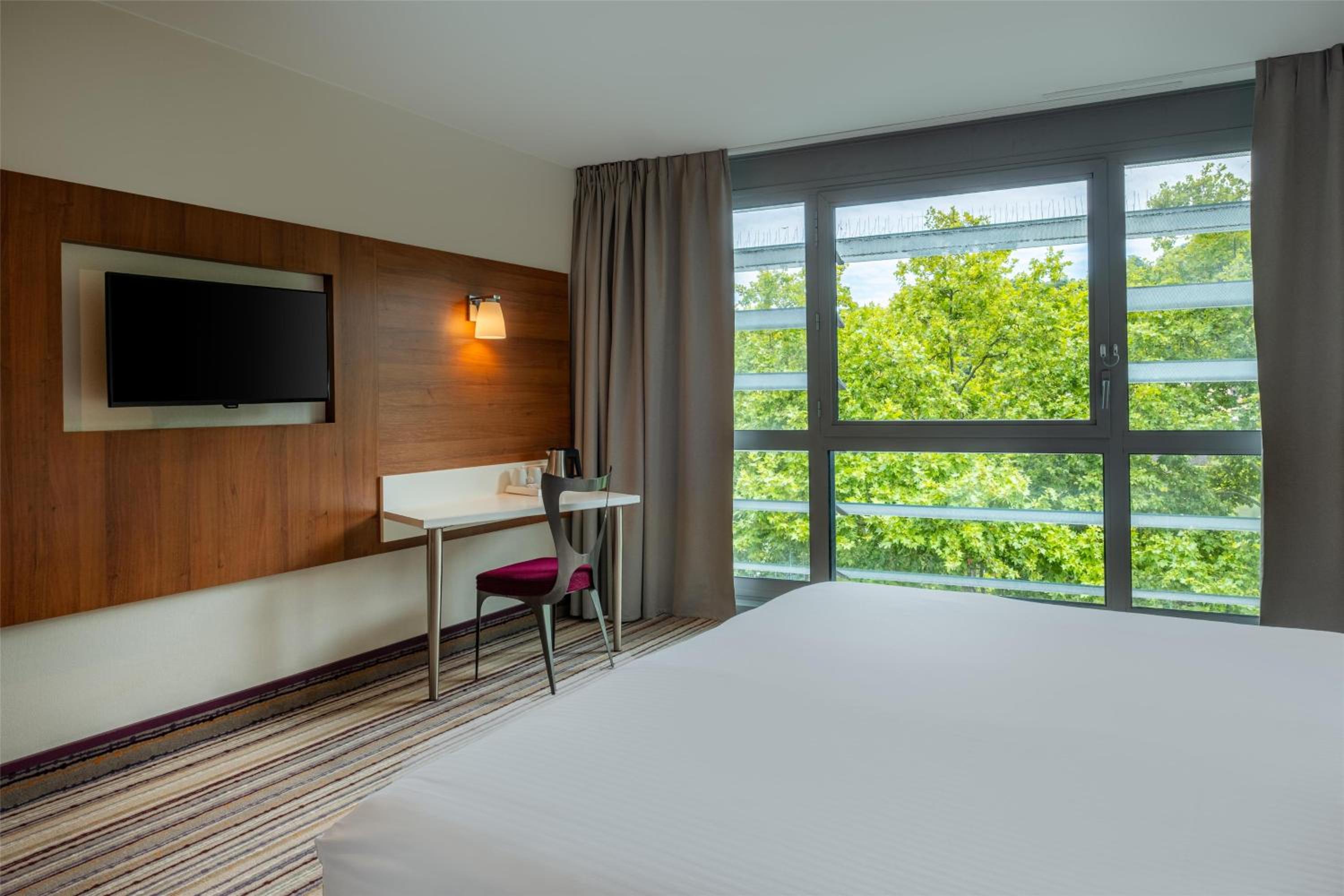 King Room with View - Photo 1
