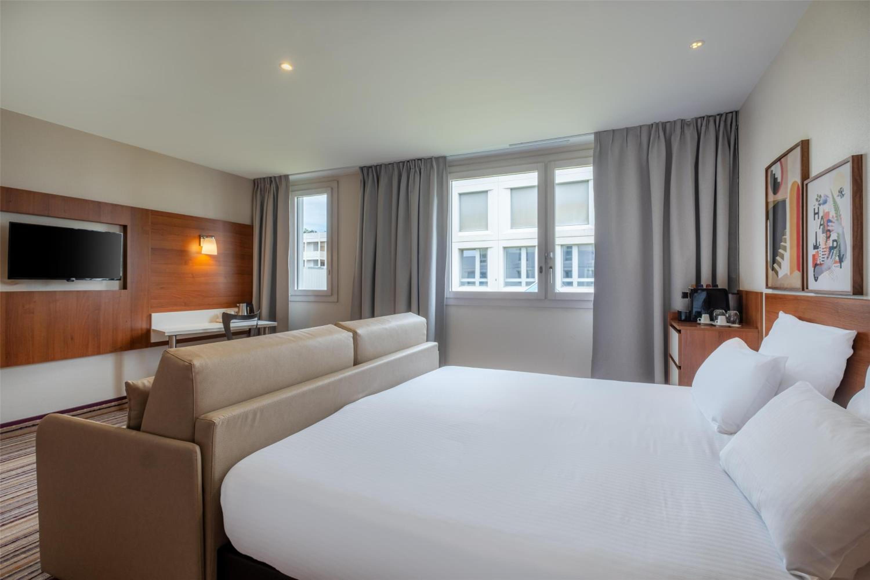 King Room with Sofa Bed