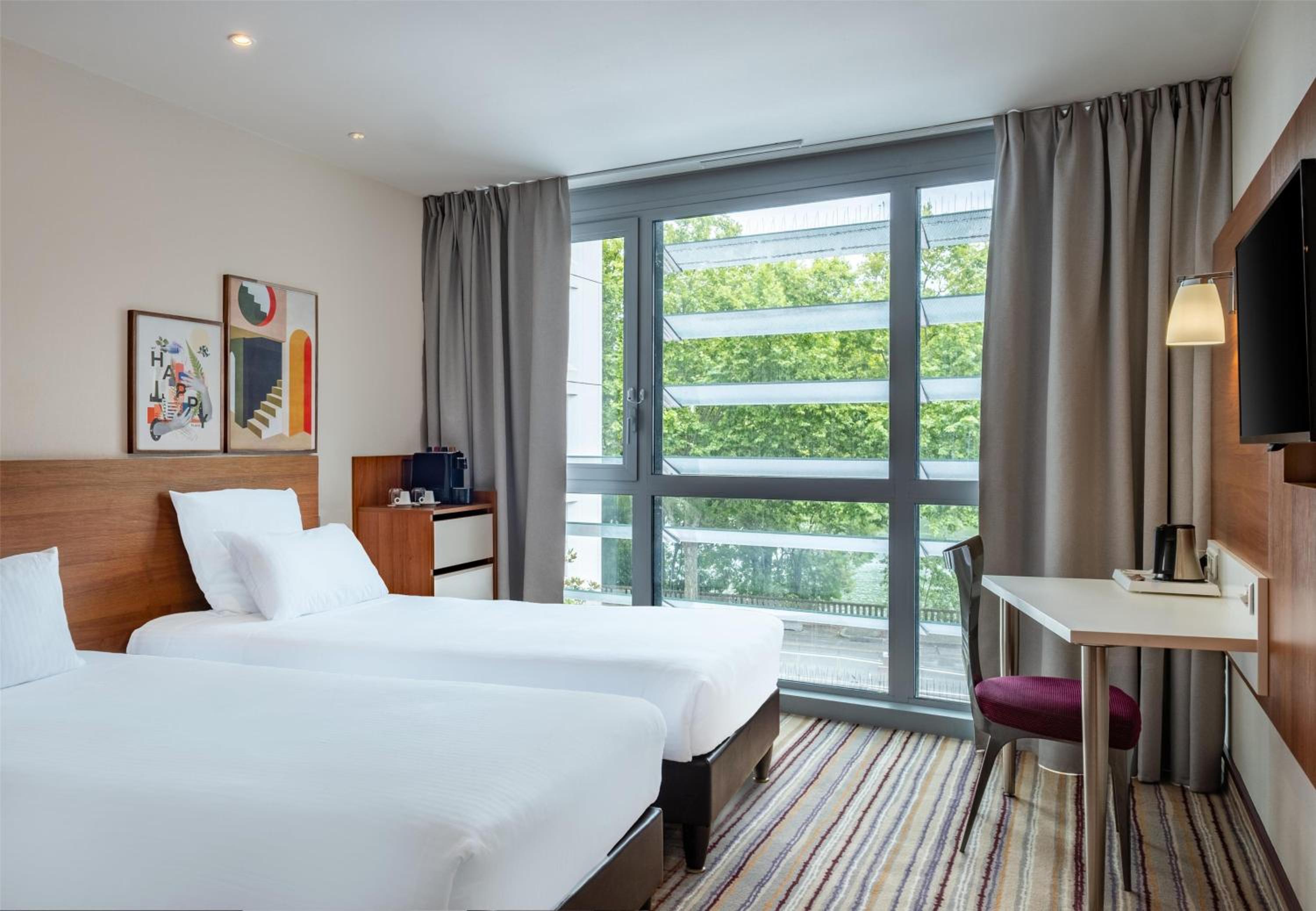 Double Room with View
