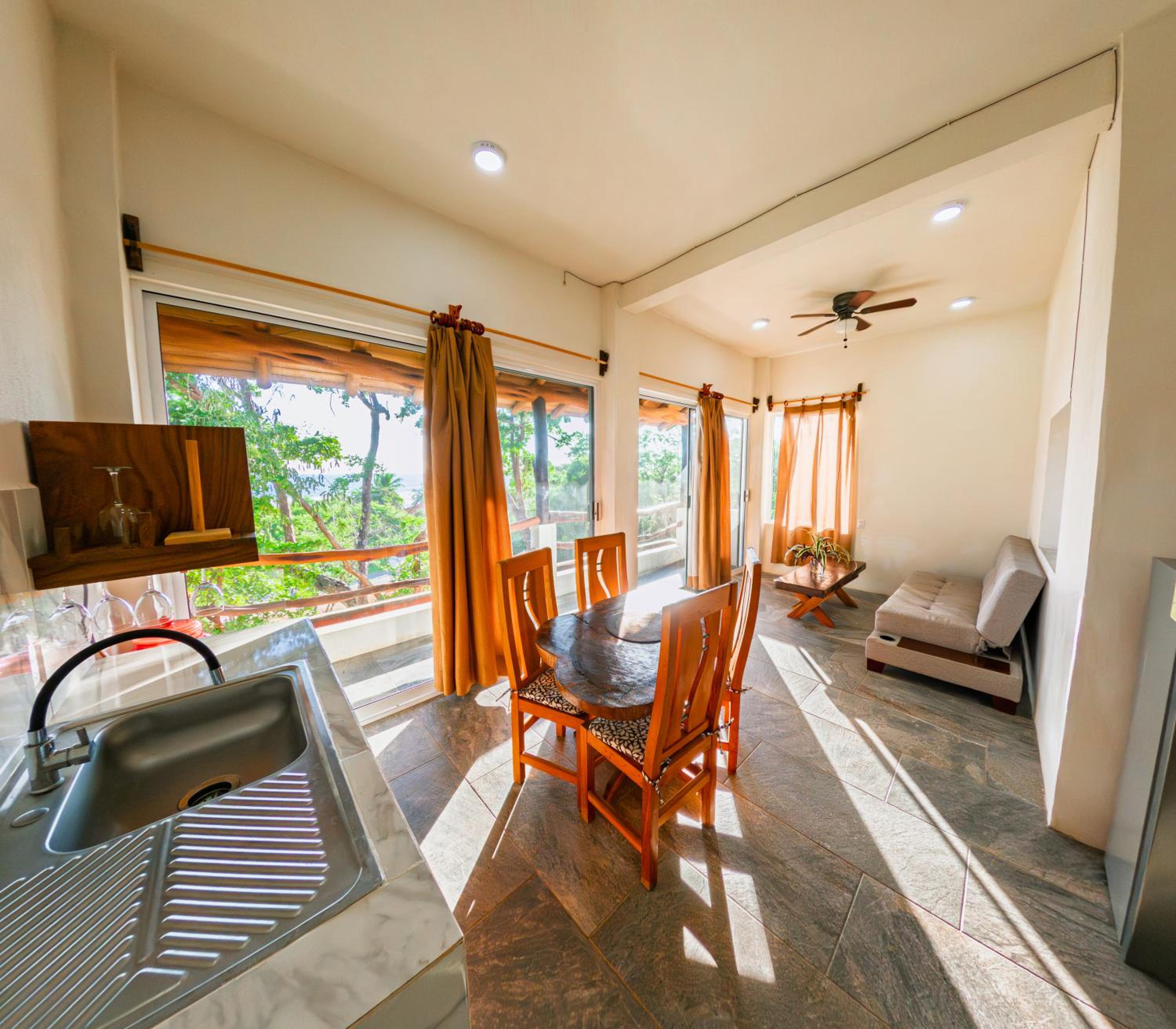 Four-Bedroom House photo 1