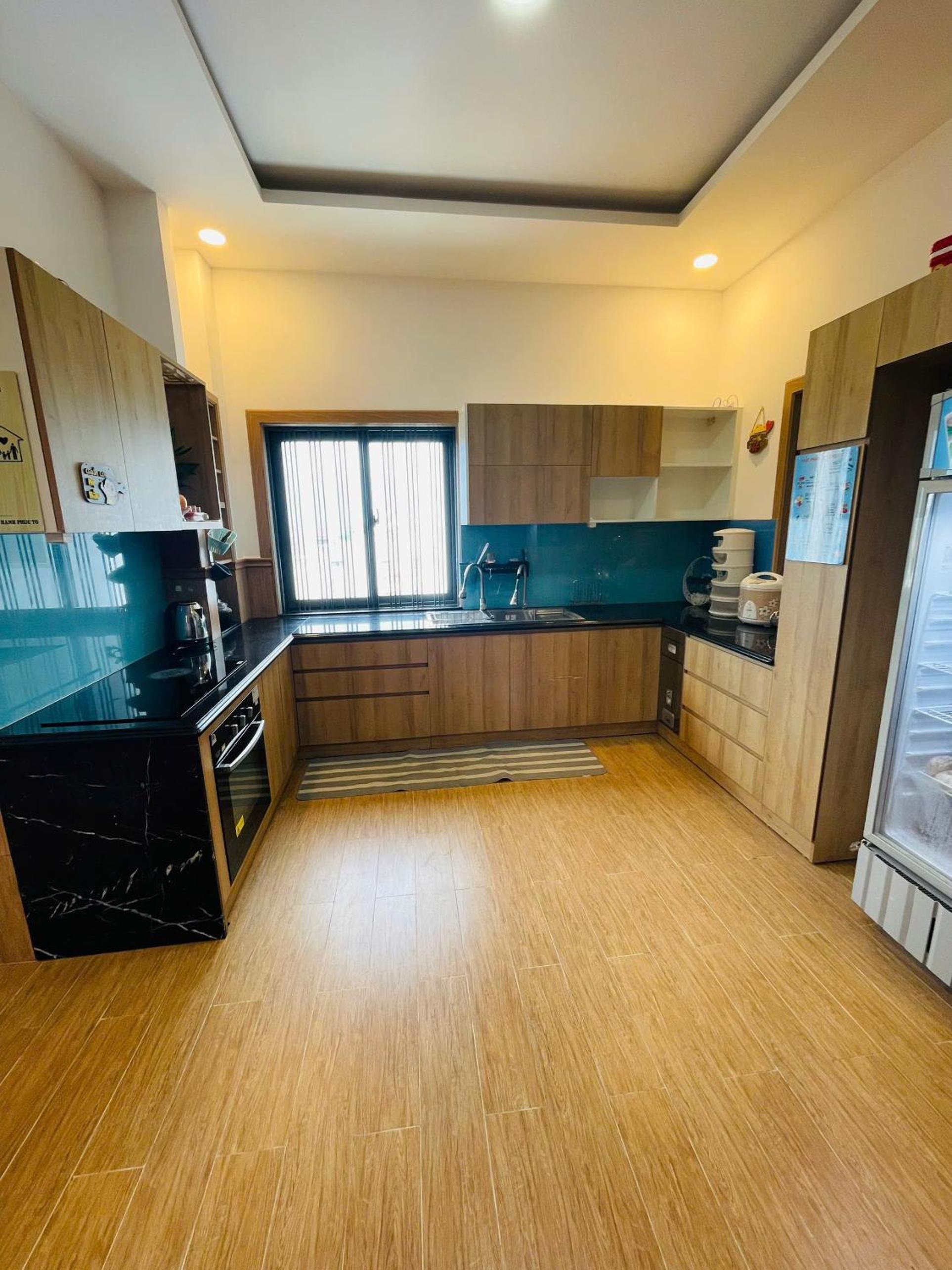 One-Bedroom Apartment with Balcony