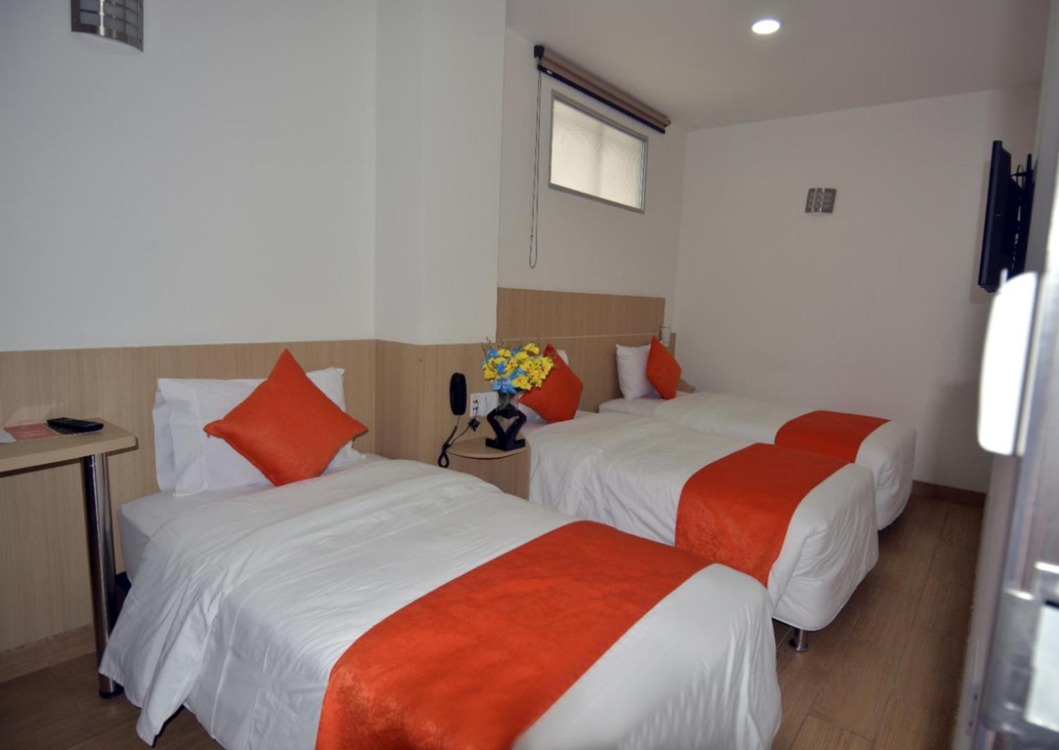 Triple Room with Private Bathroom photo 1