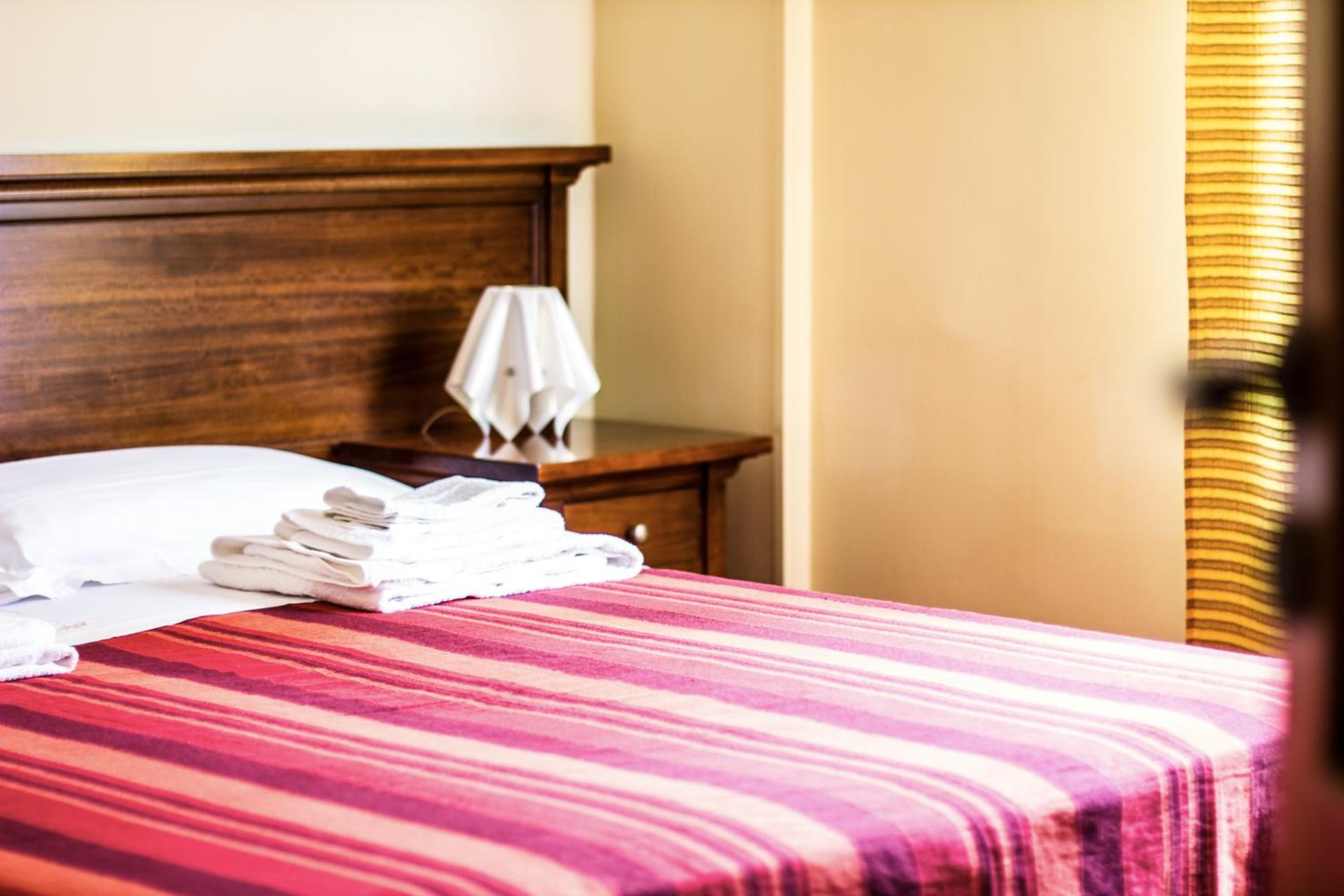 Double or Twin Room with Balcony - Photo 5