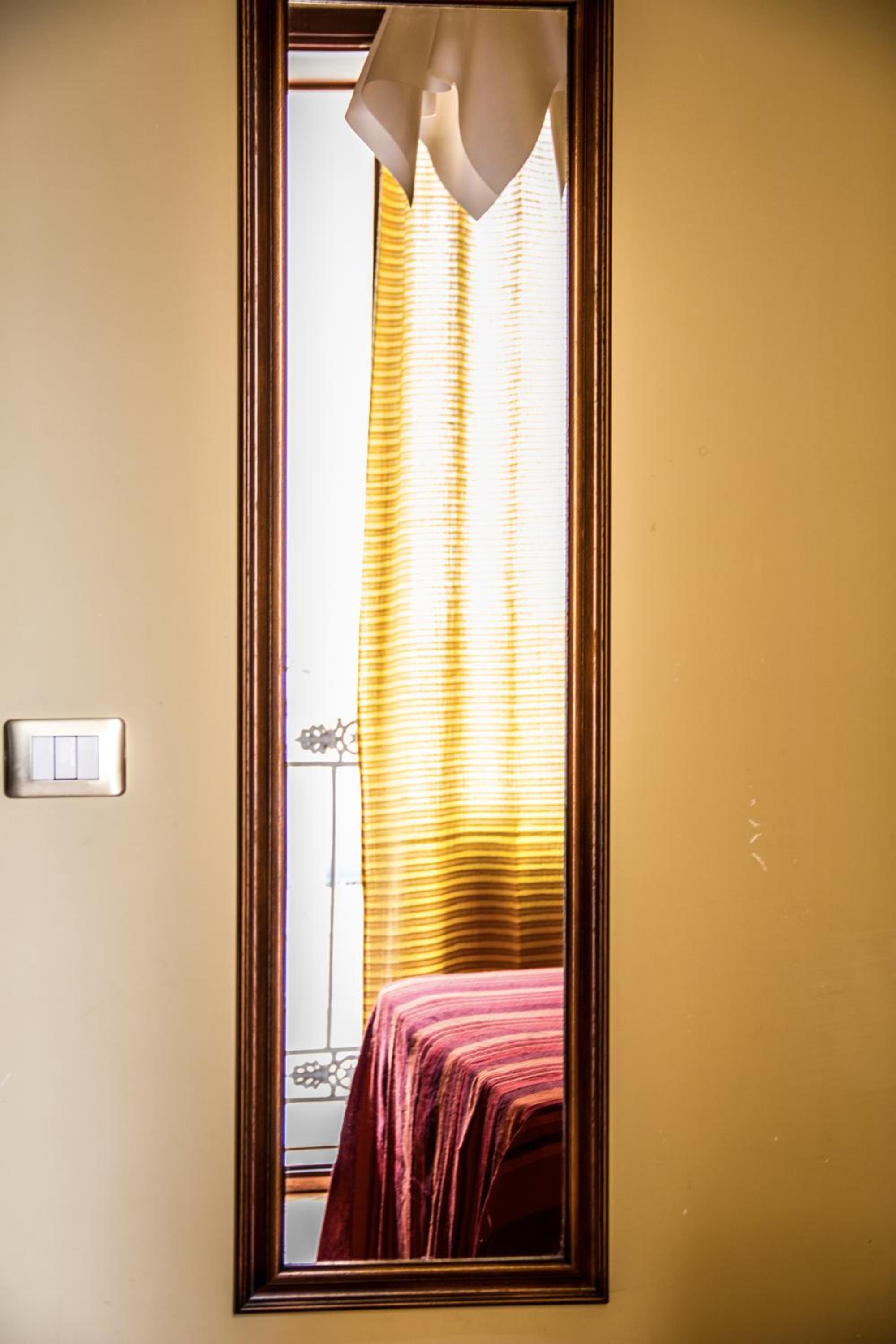 Double or Twin Room with Balcony - Photo 4