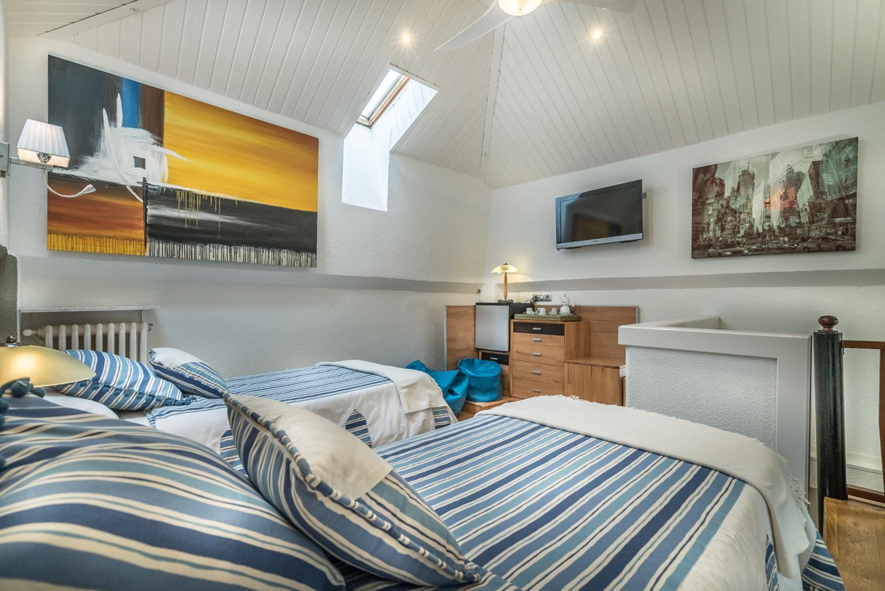 Family Room with Sea View photo 2