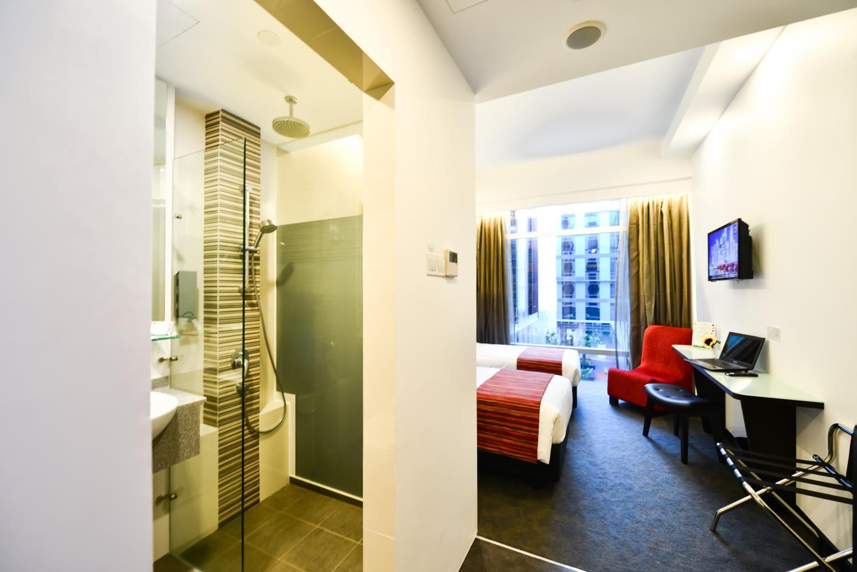 Deluxe Double or Twin Room photo 2