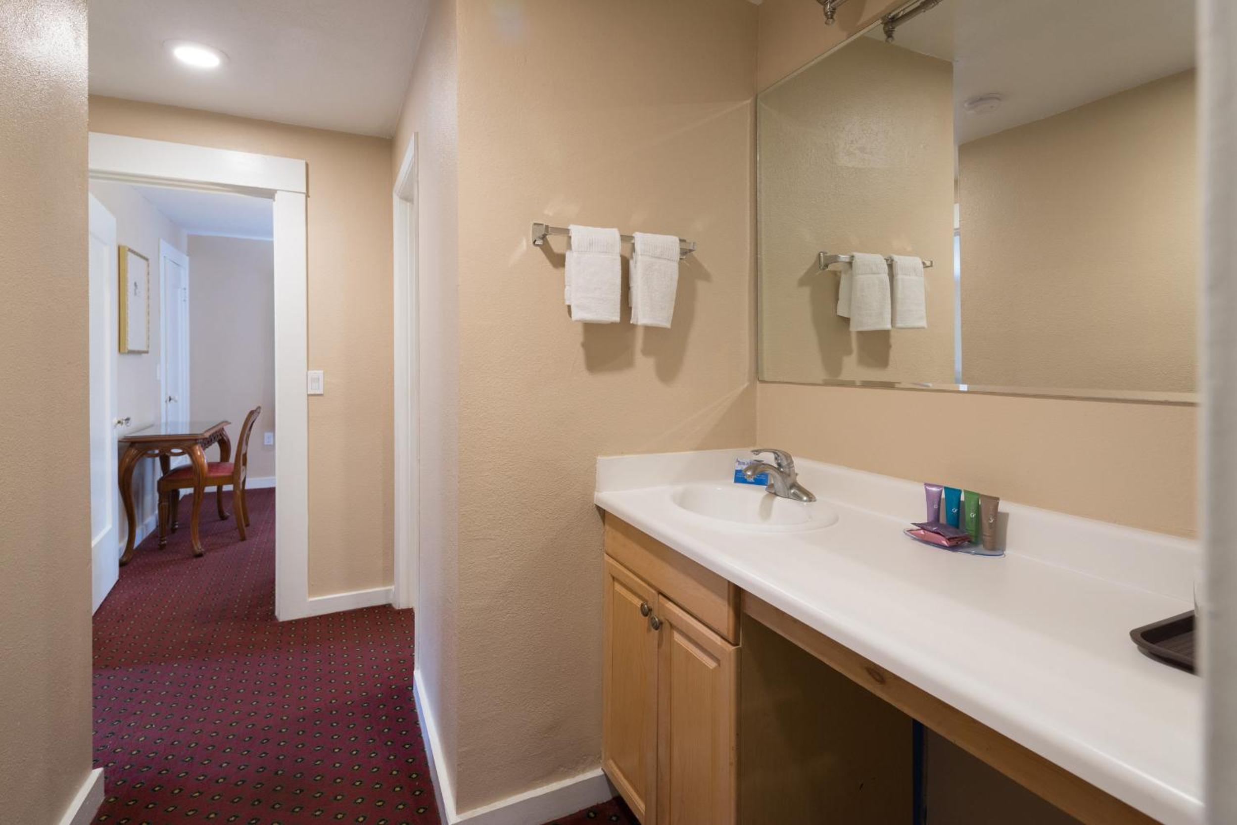Family Suite - Photo 3