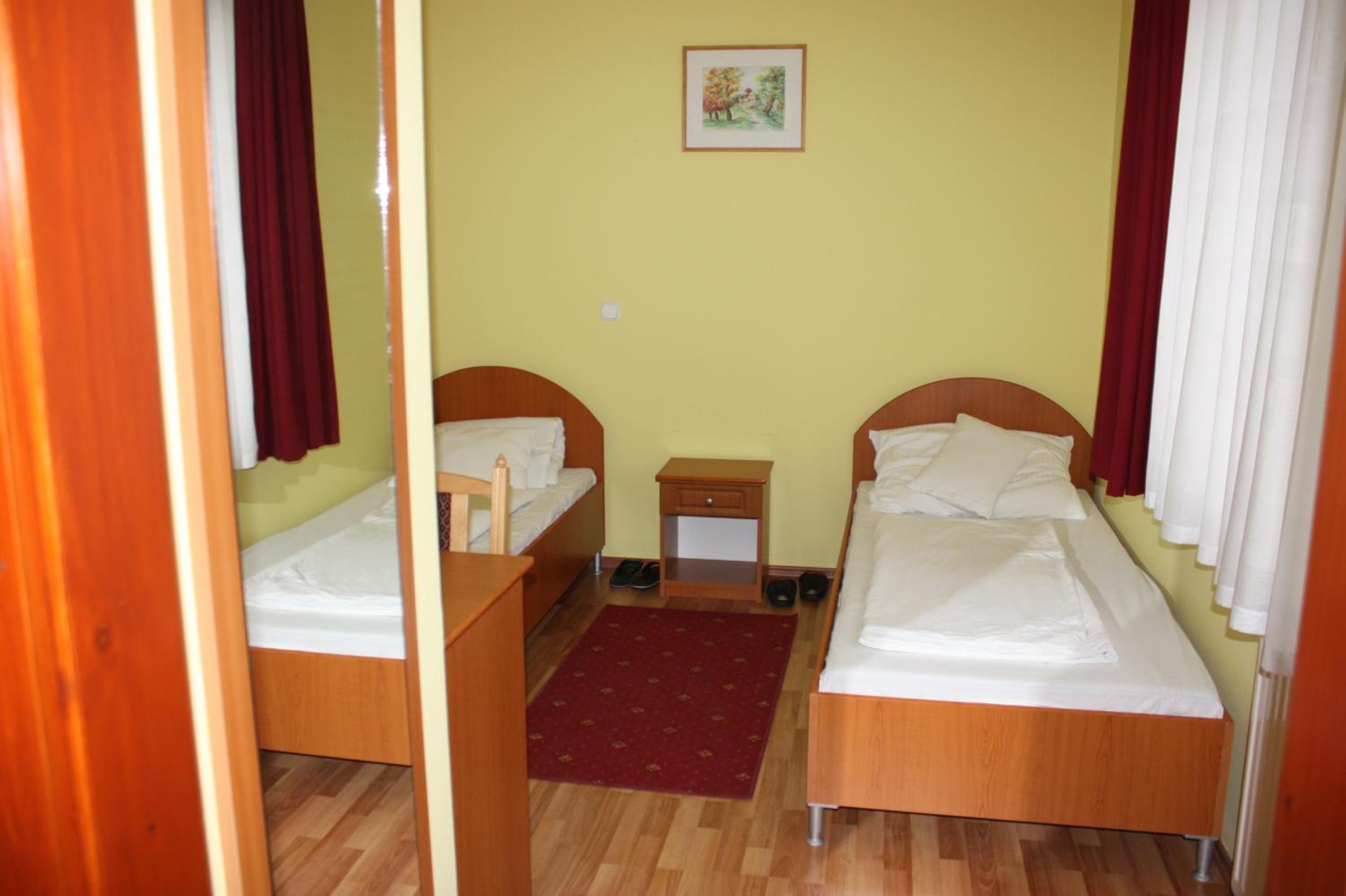Budget Twin Room photo 1