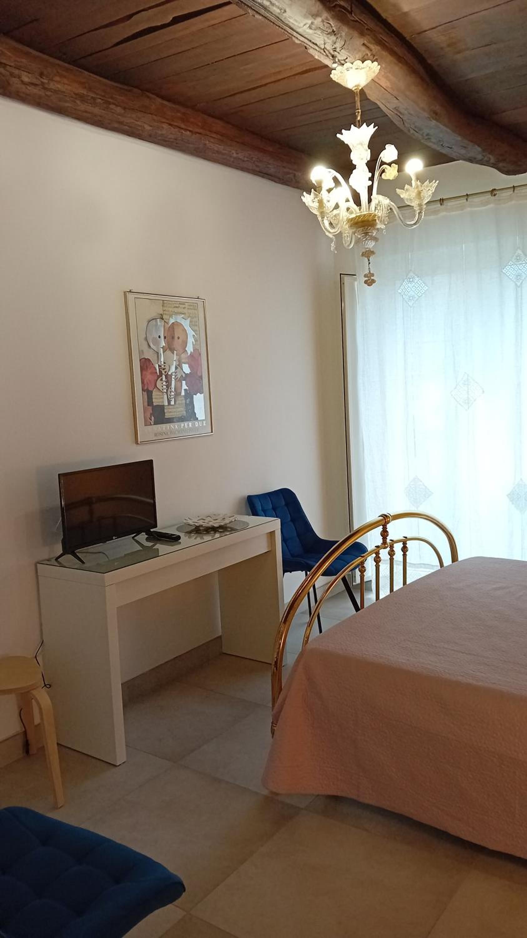 Double Room - Photo 5