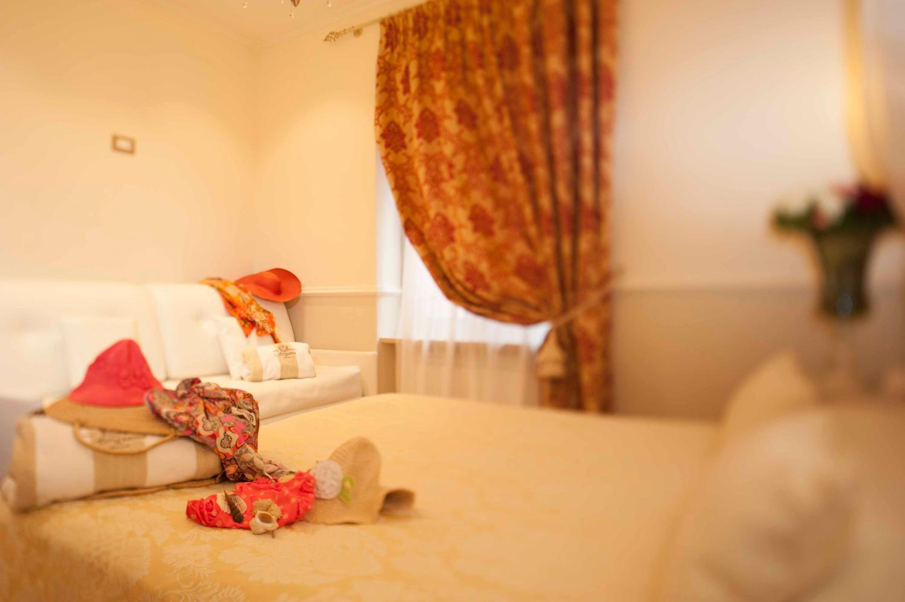 Deluxe Quadruple Room - Photo 2