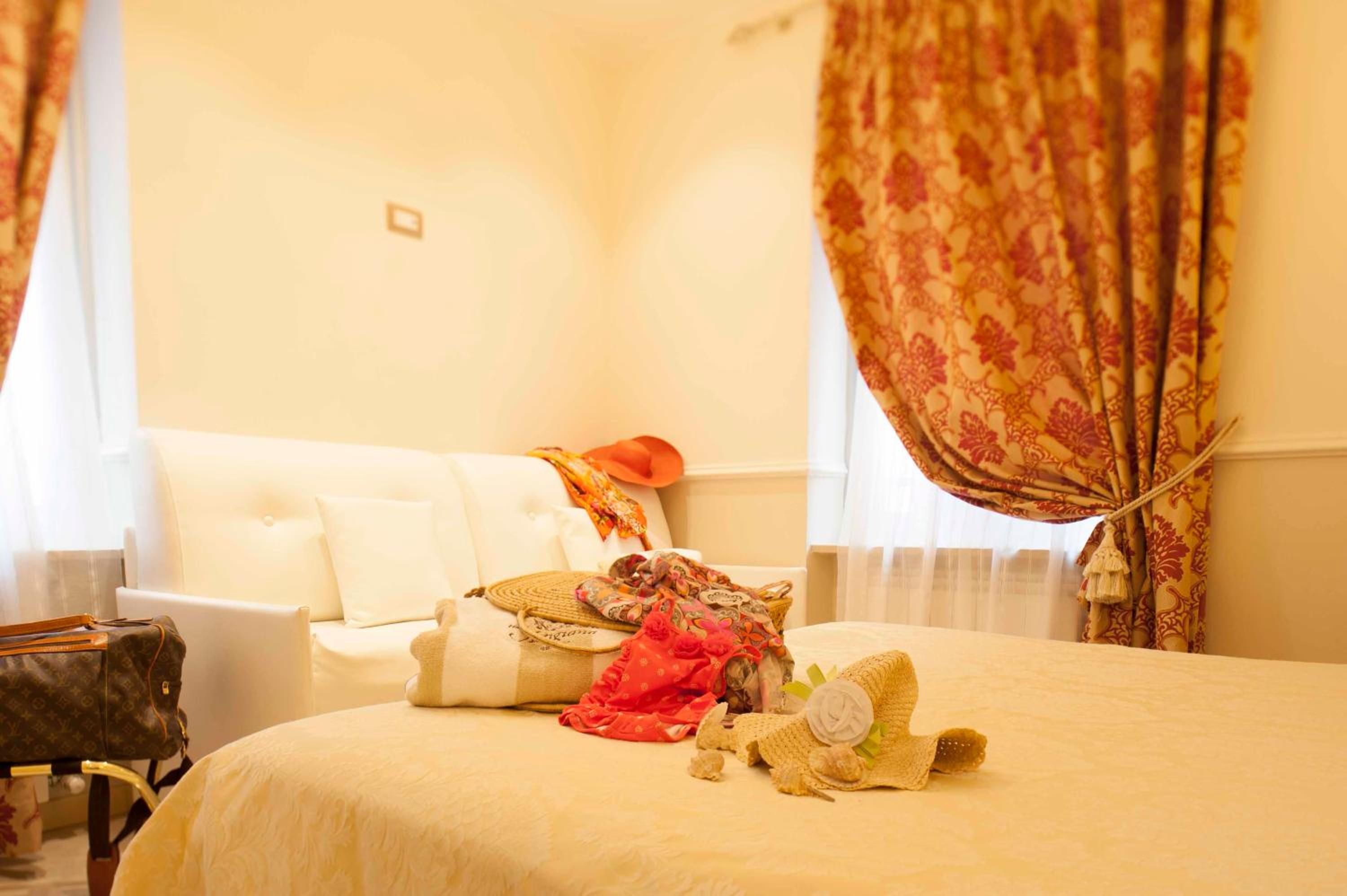 Deluxe Quadruple Room - Photo 3