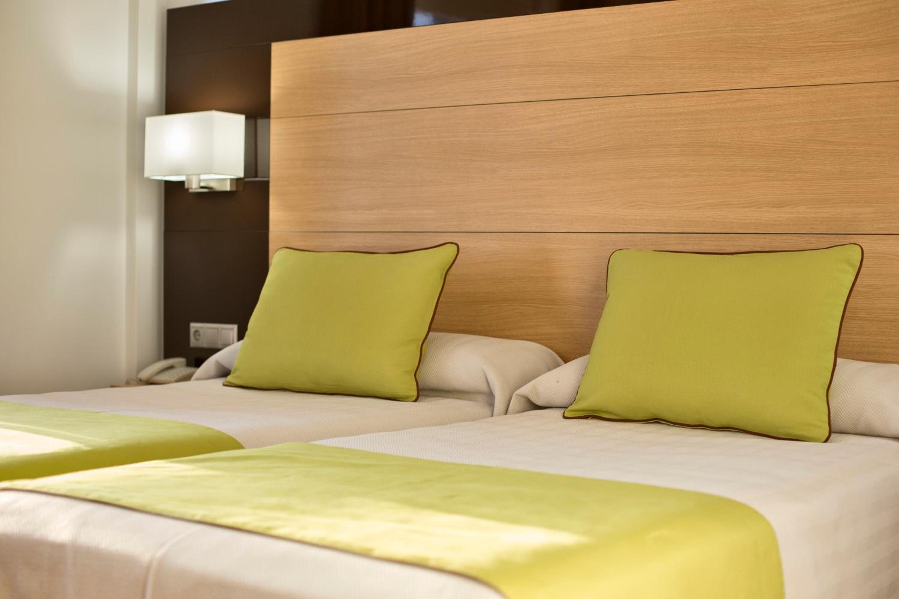 Superior Twin Room - Non-Smoking - Photo 1