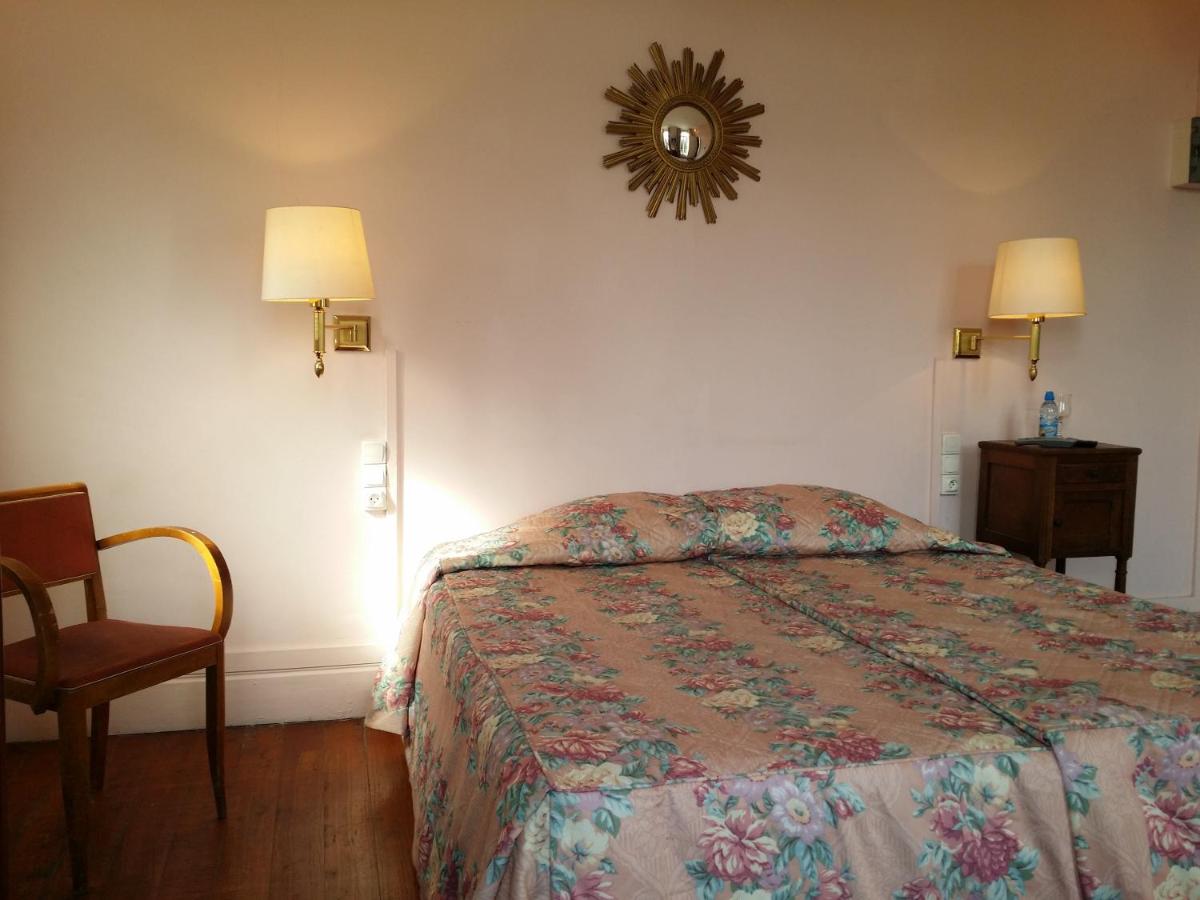 Double Room with Shower photo 3
