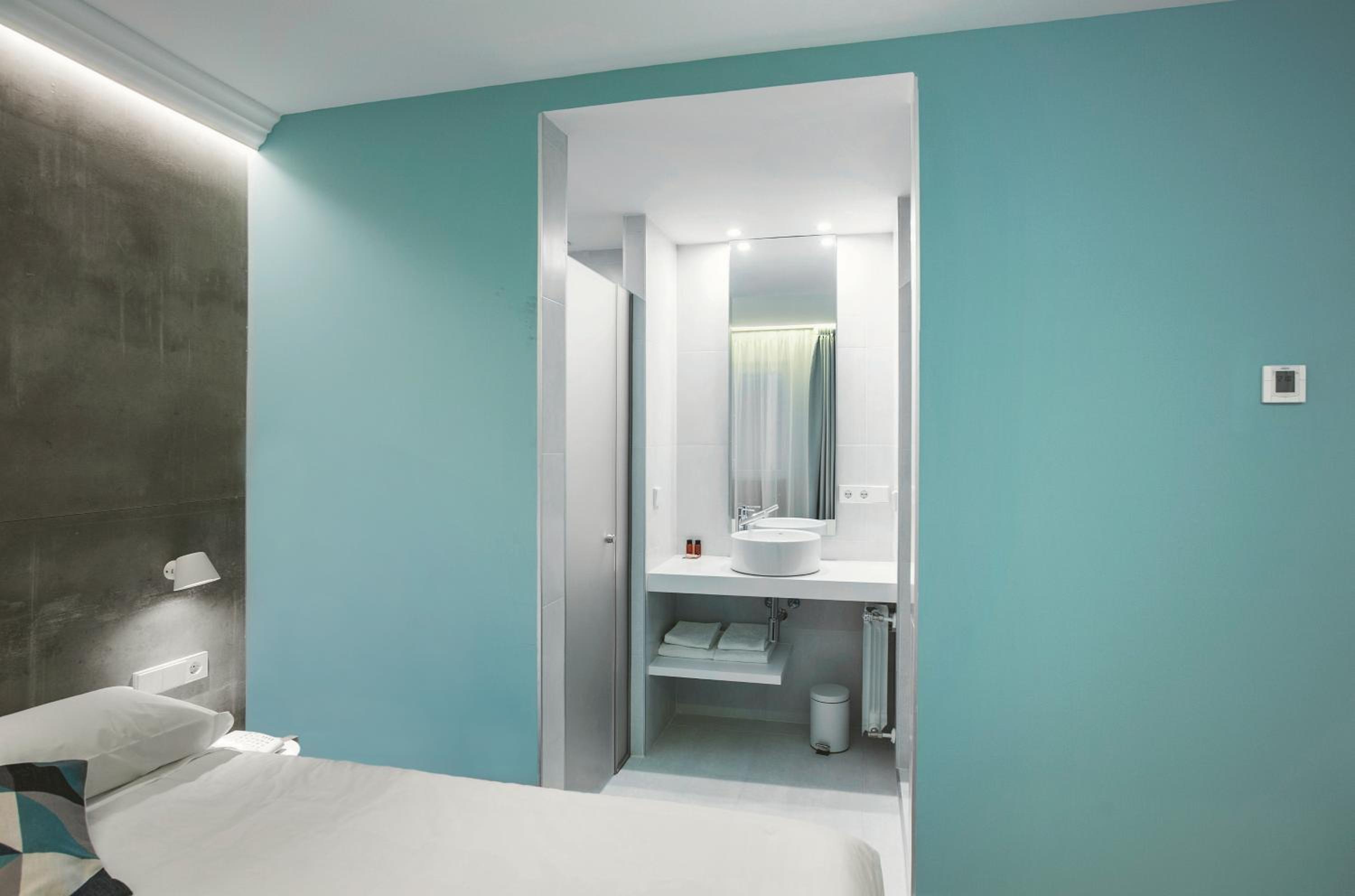 Single Room photo 2