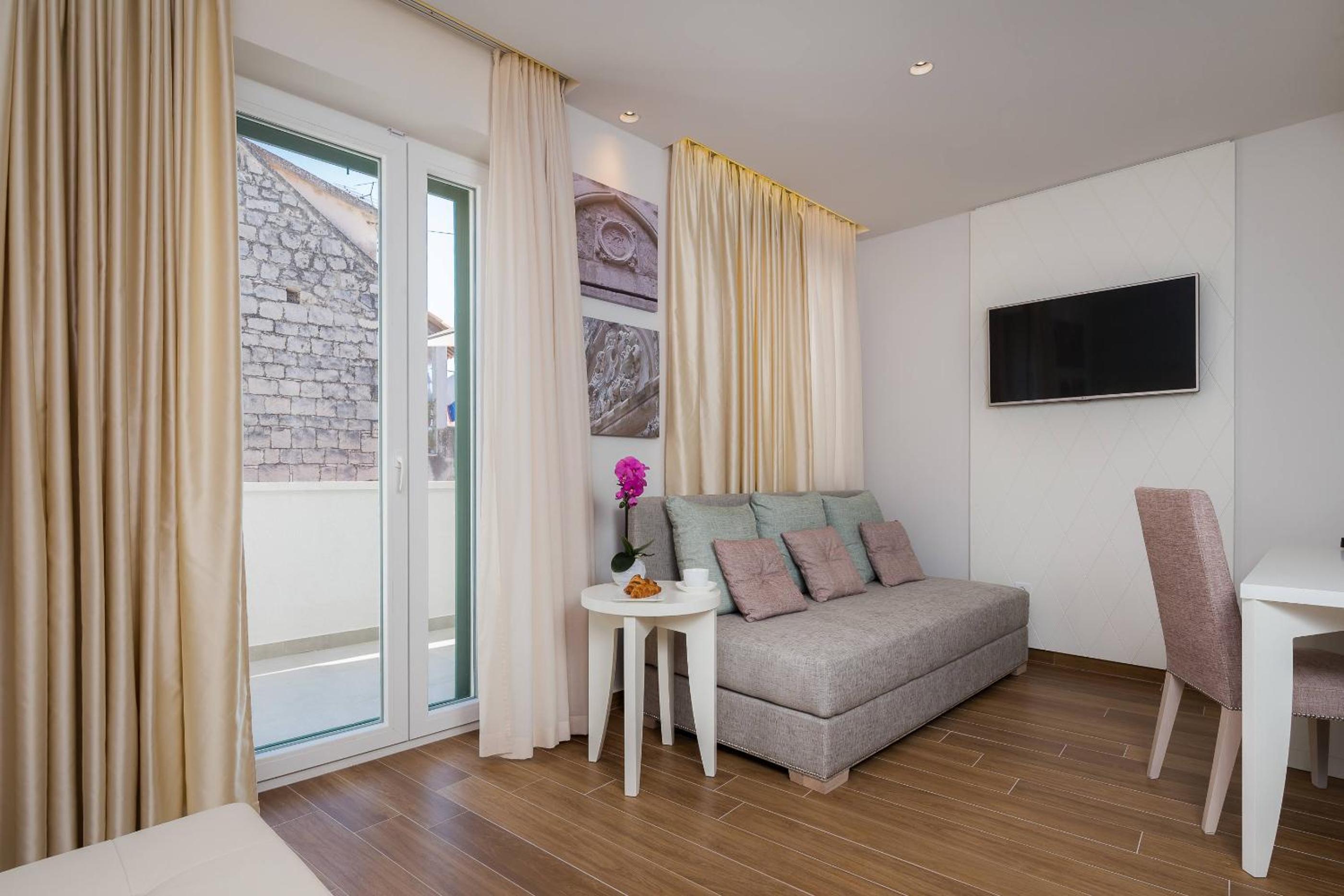 Superior Double or Twin Room with Terrace
