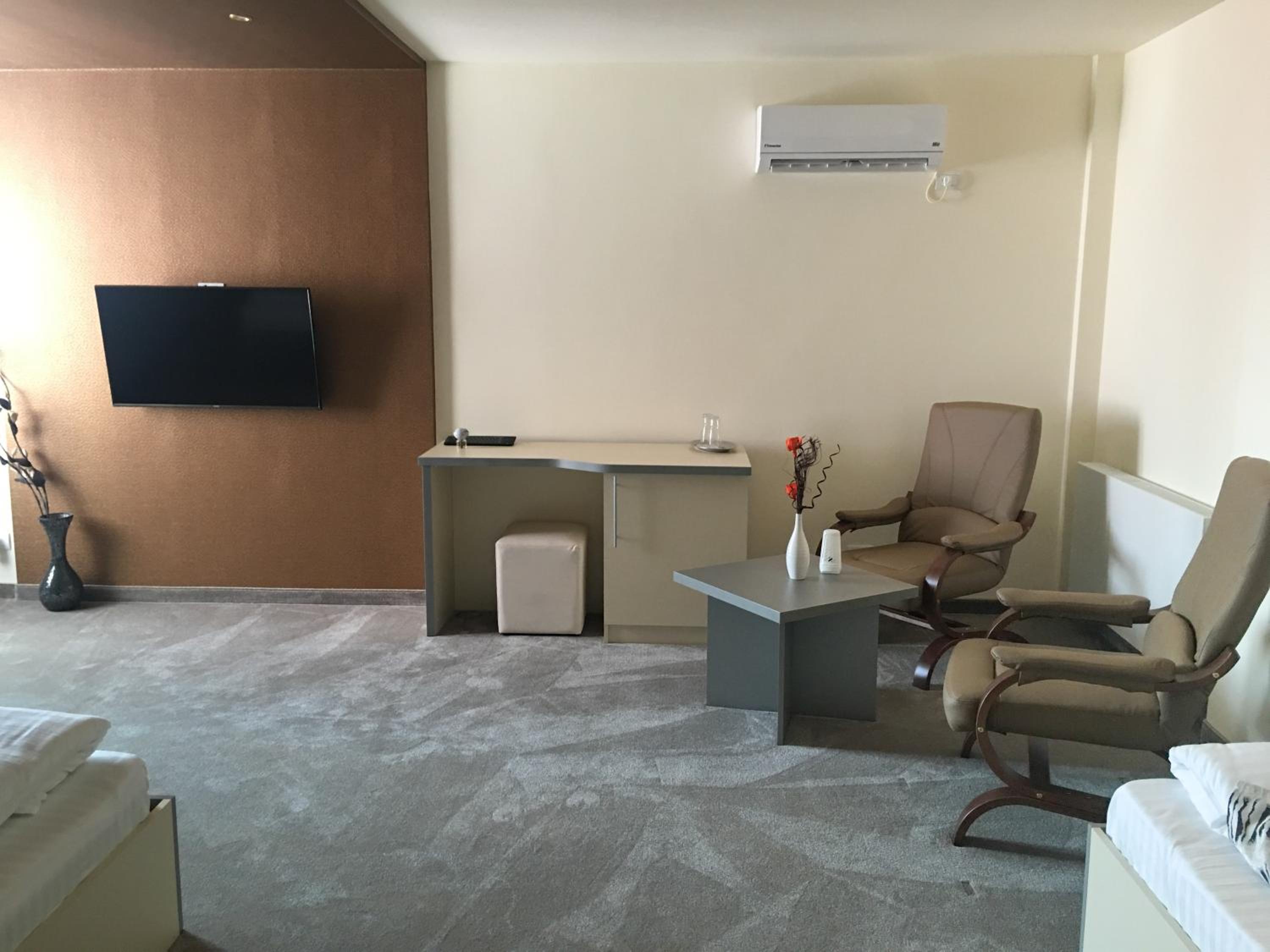 Double Room - Photo 23