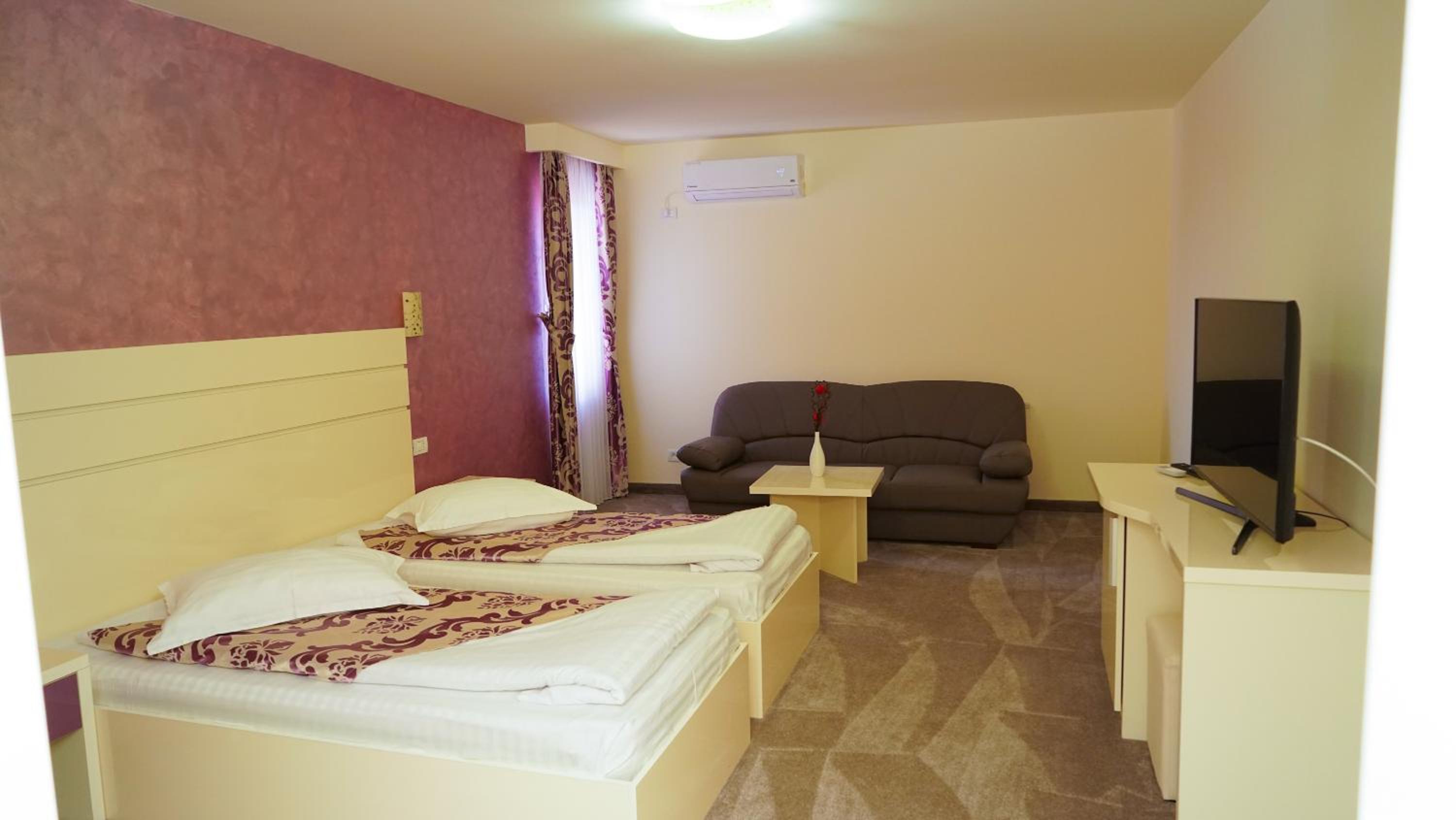 Double Room - Photo 30