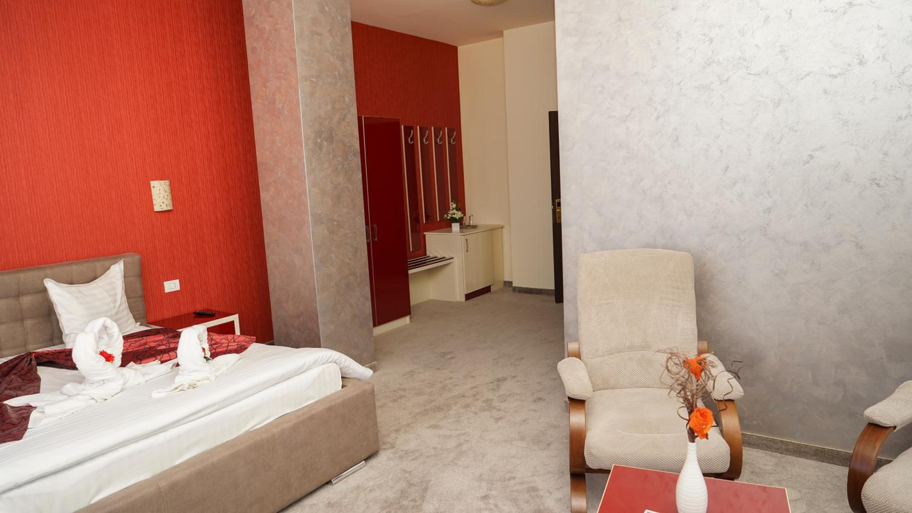 Double Room - Photo 33