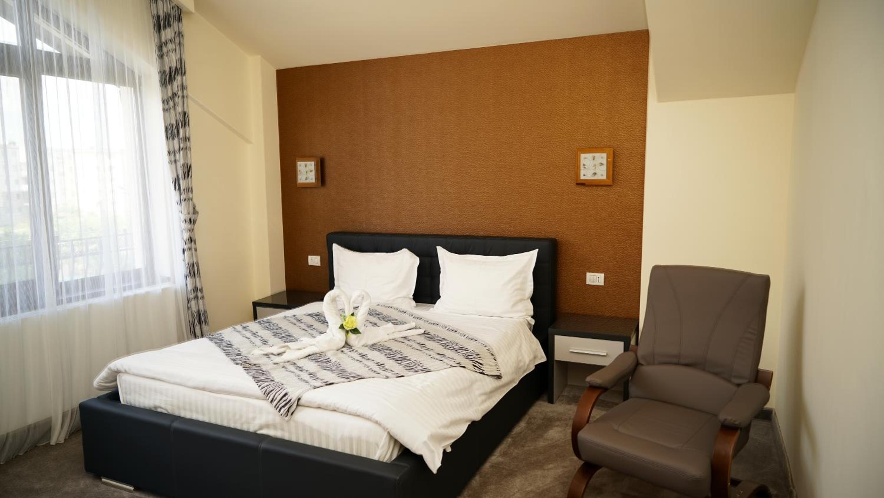 Double Room - Photo 36