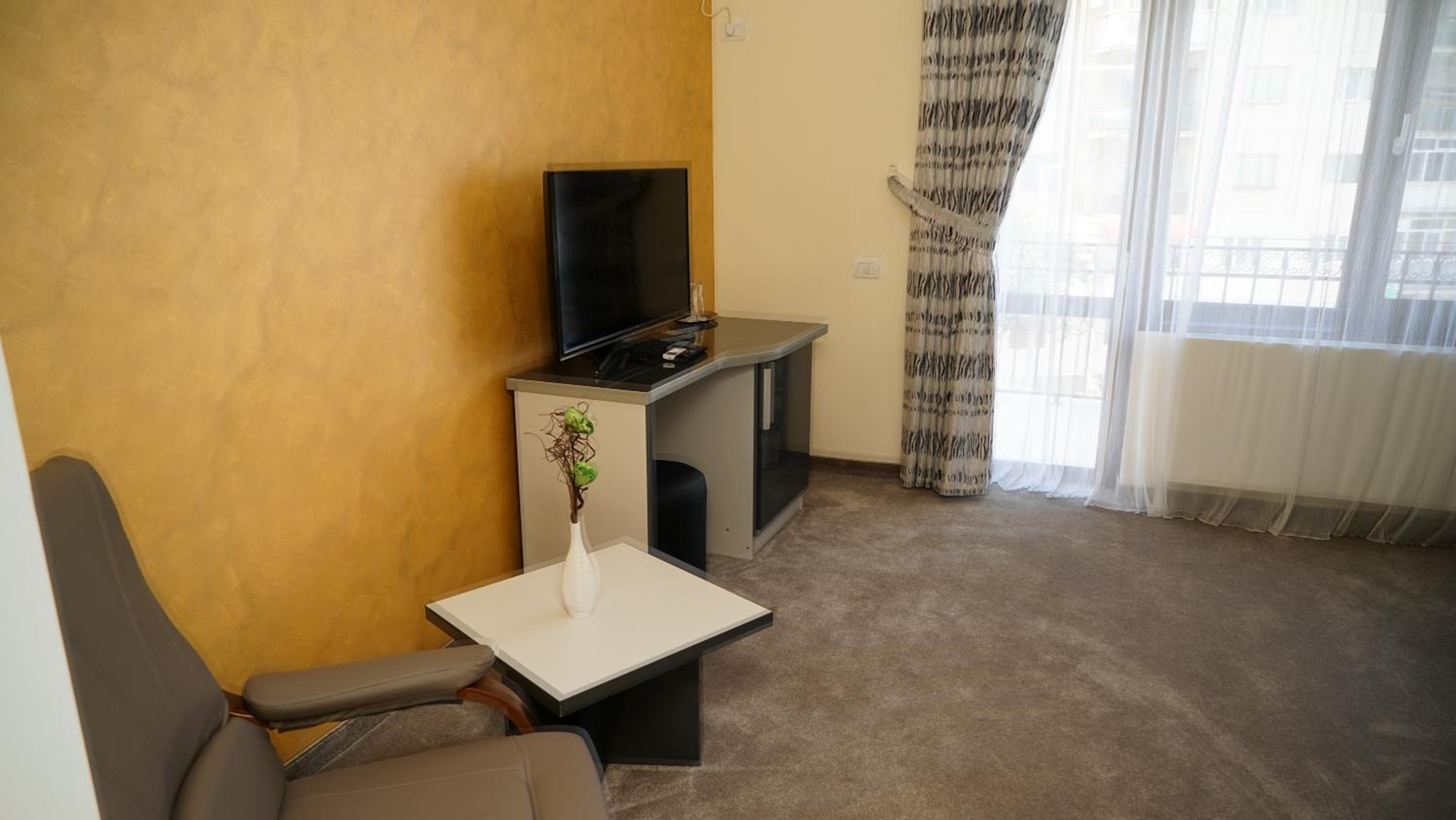 Double Room - Photo 37